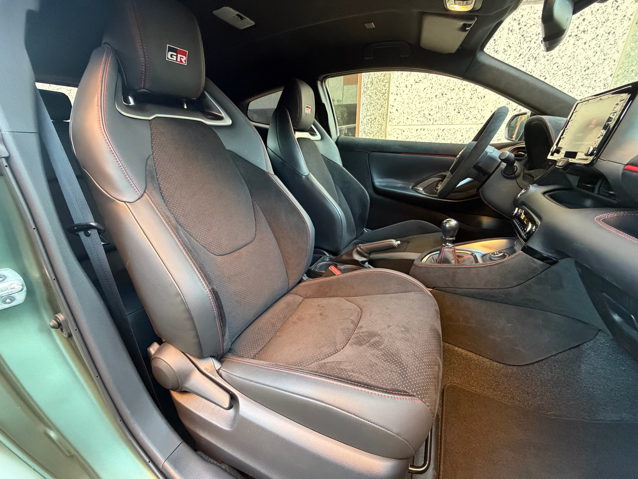 listing desktop thumbnail image 8