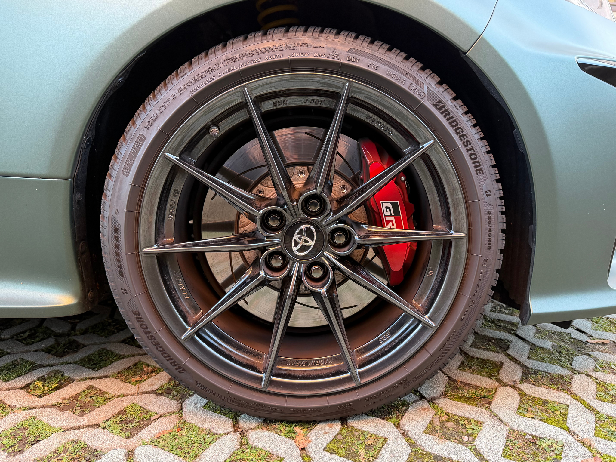 listing desktop thumbnail image 6