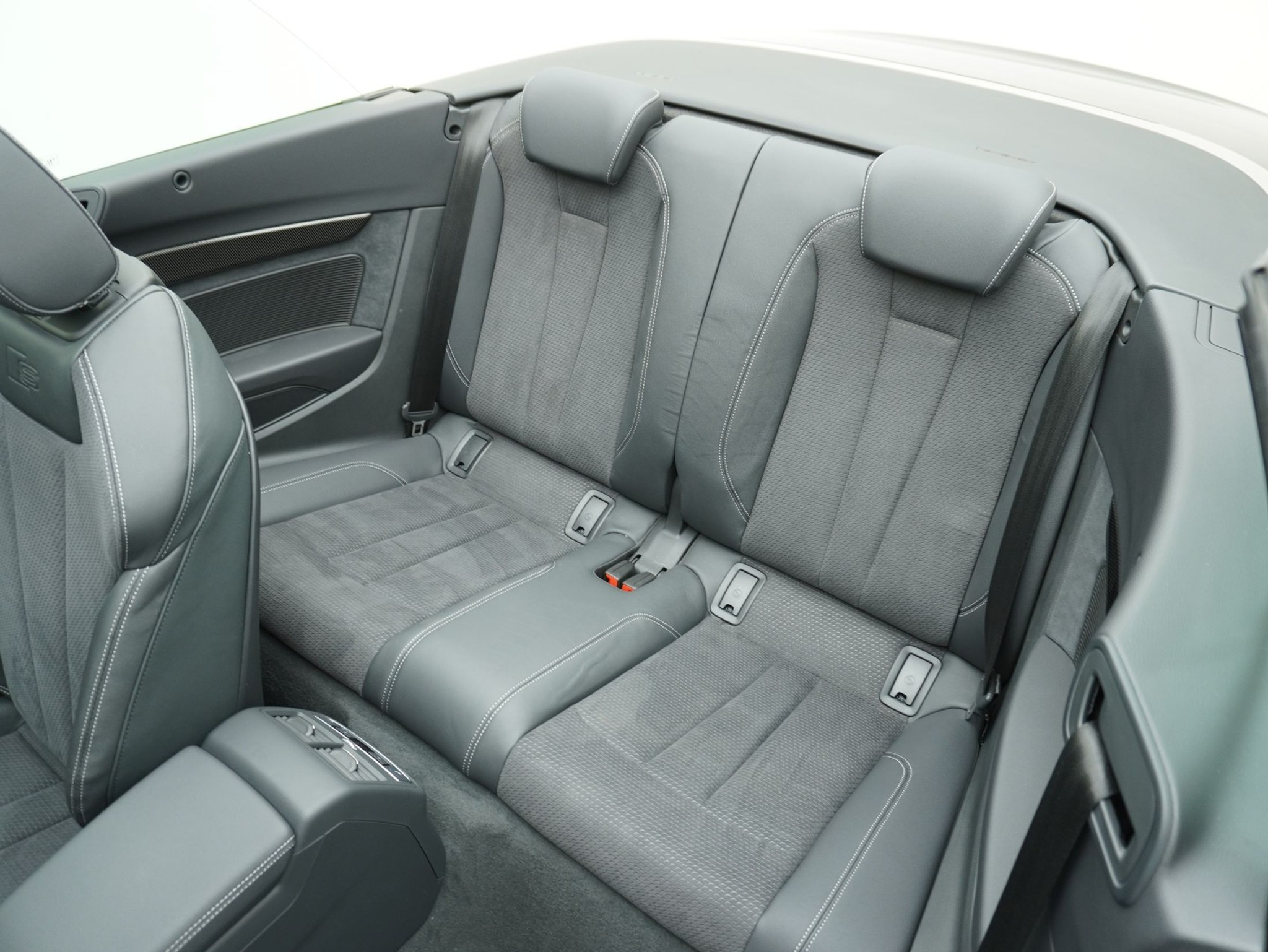 listing desktop thumbnail image 12