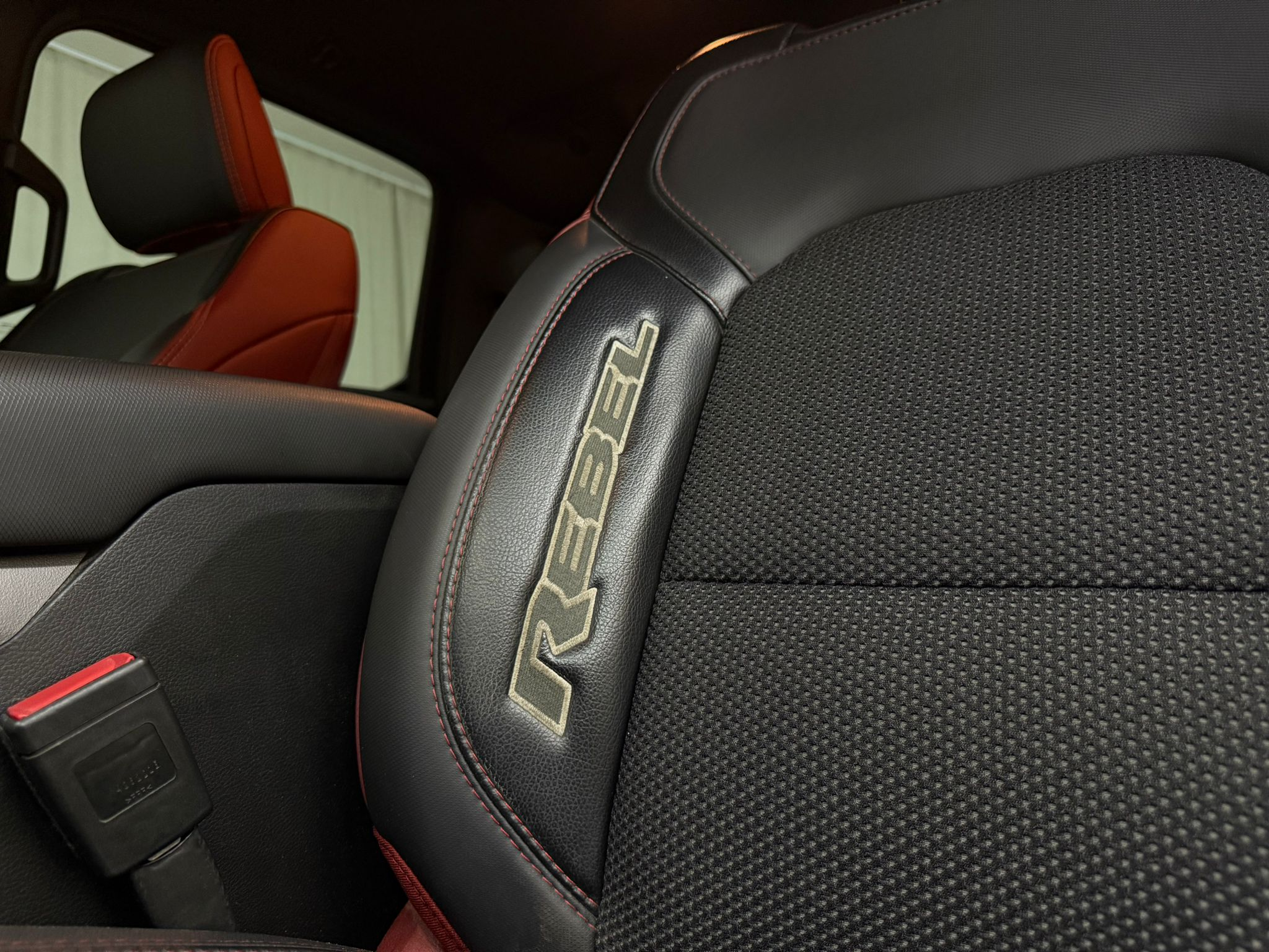 listing desktop thumbnail image 11