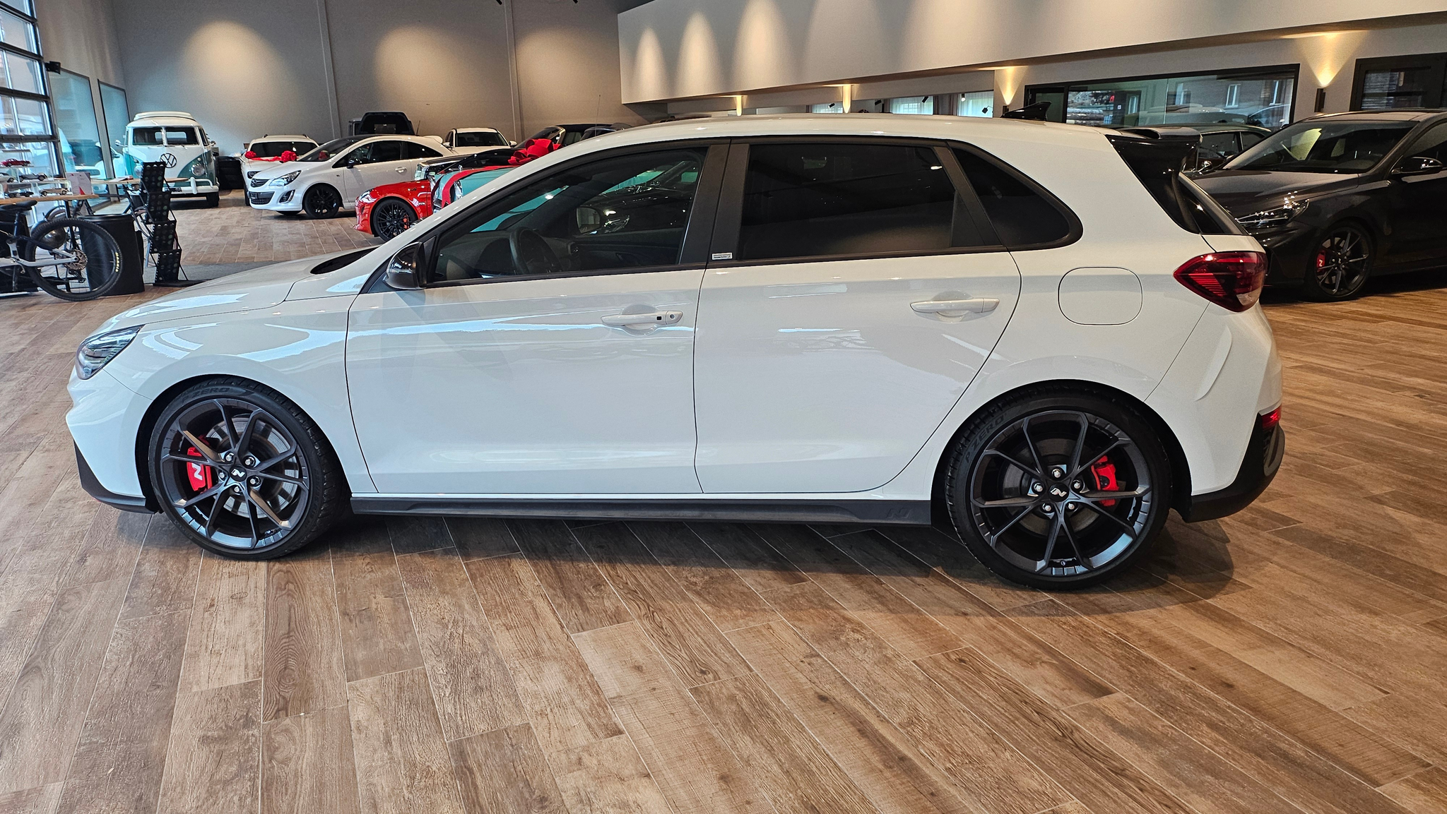 listing desktop thumbnail image 14