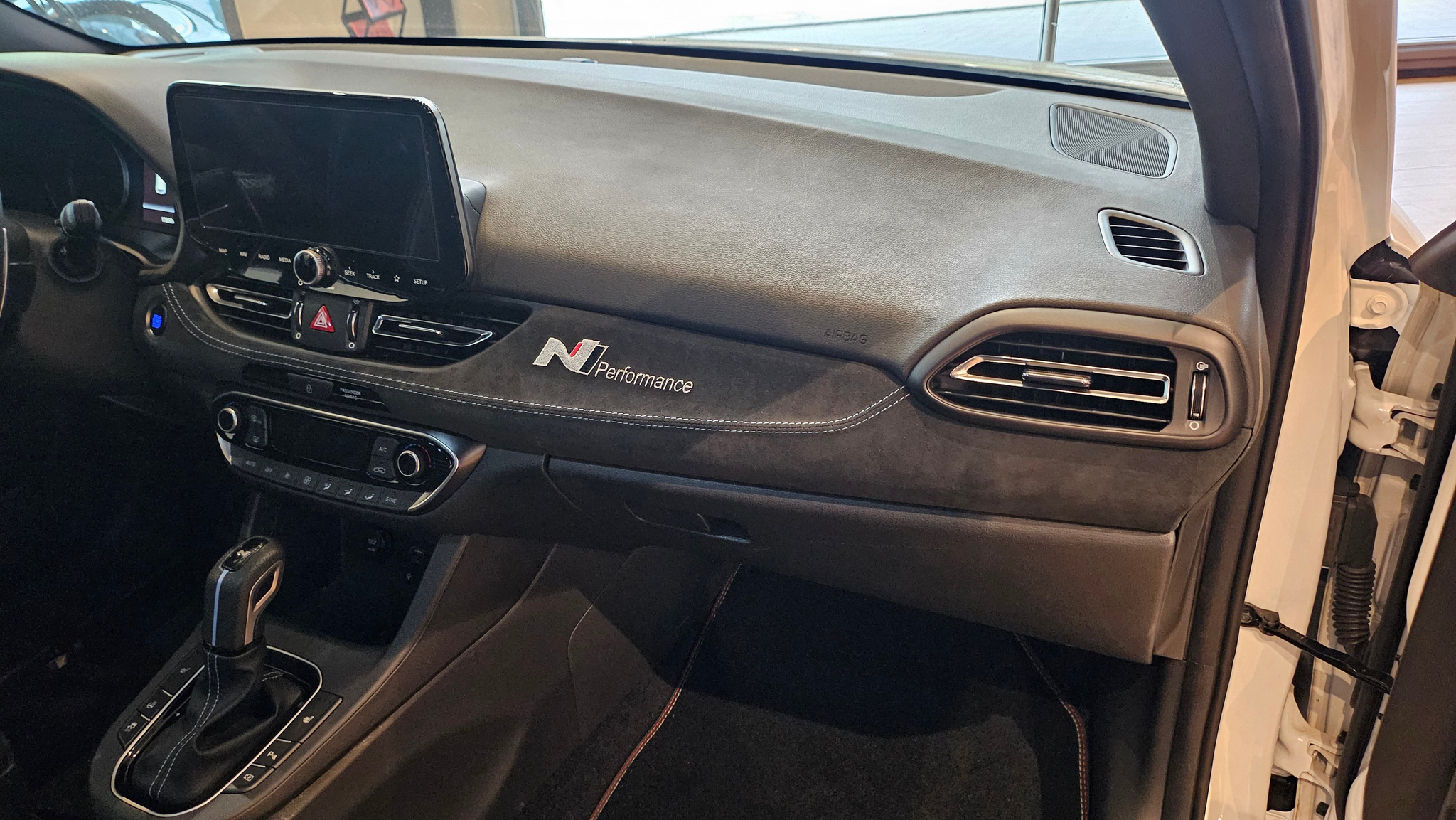 listing desktop thumbnail image 17