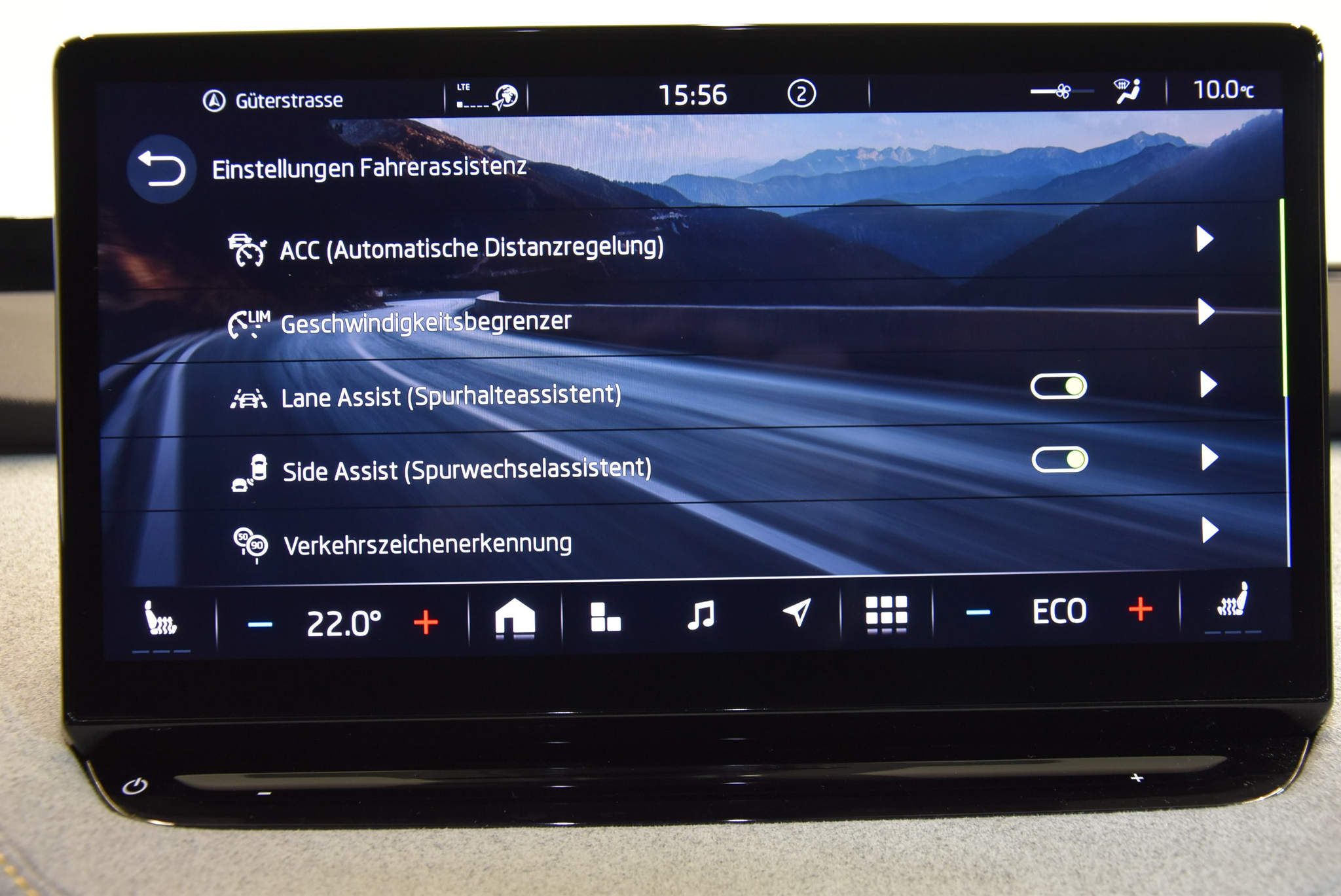 listing desktop thumbnail image 11