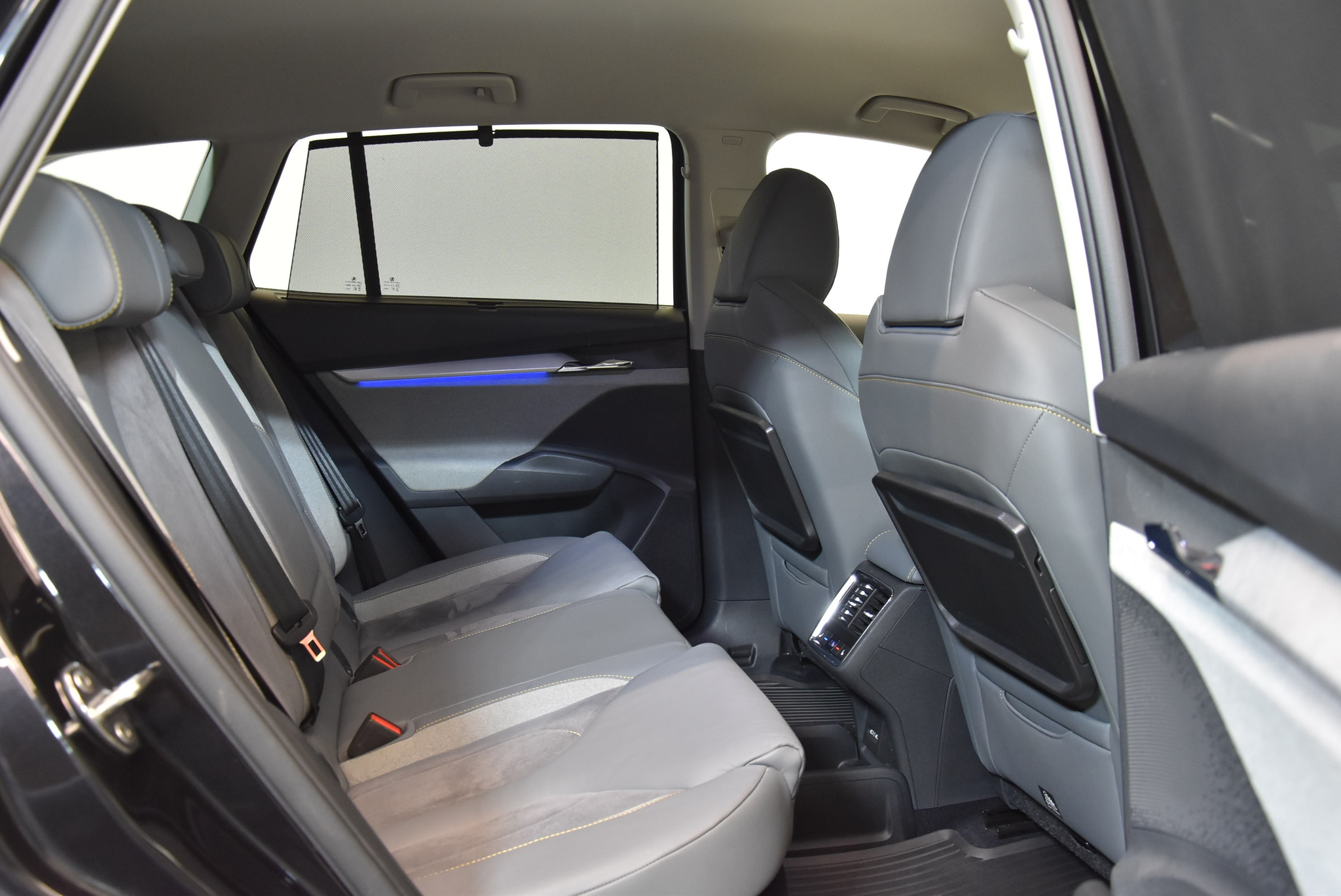 listing desktop thumbnail image 5