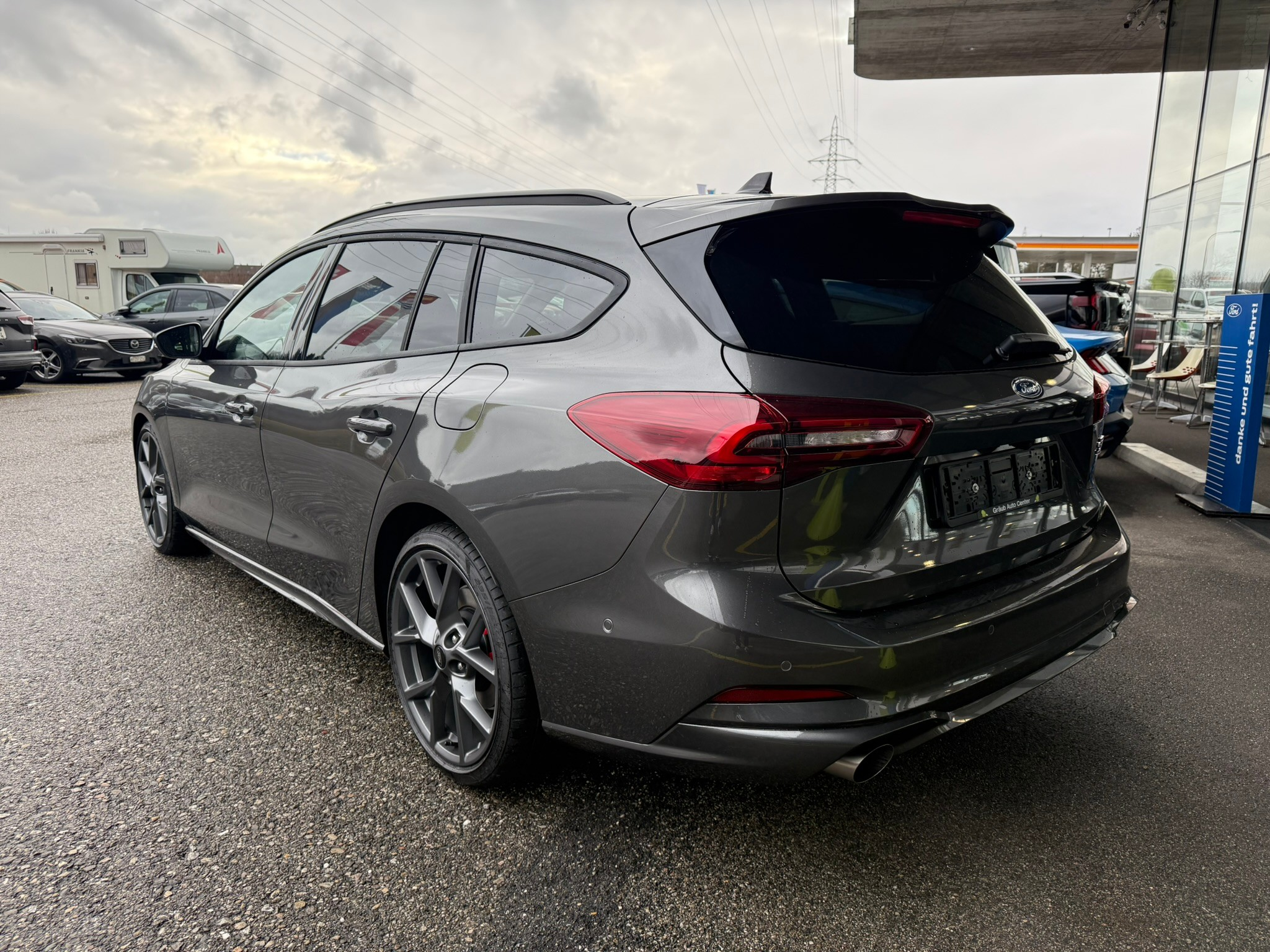 listing desktop thumbnail image 4