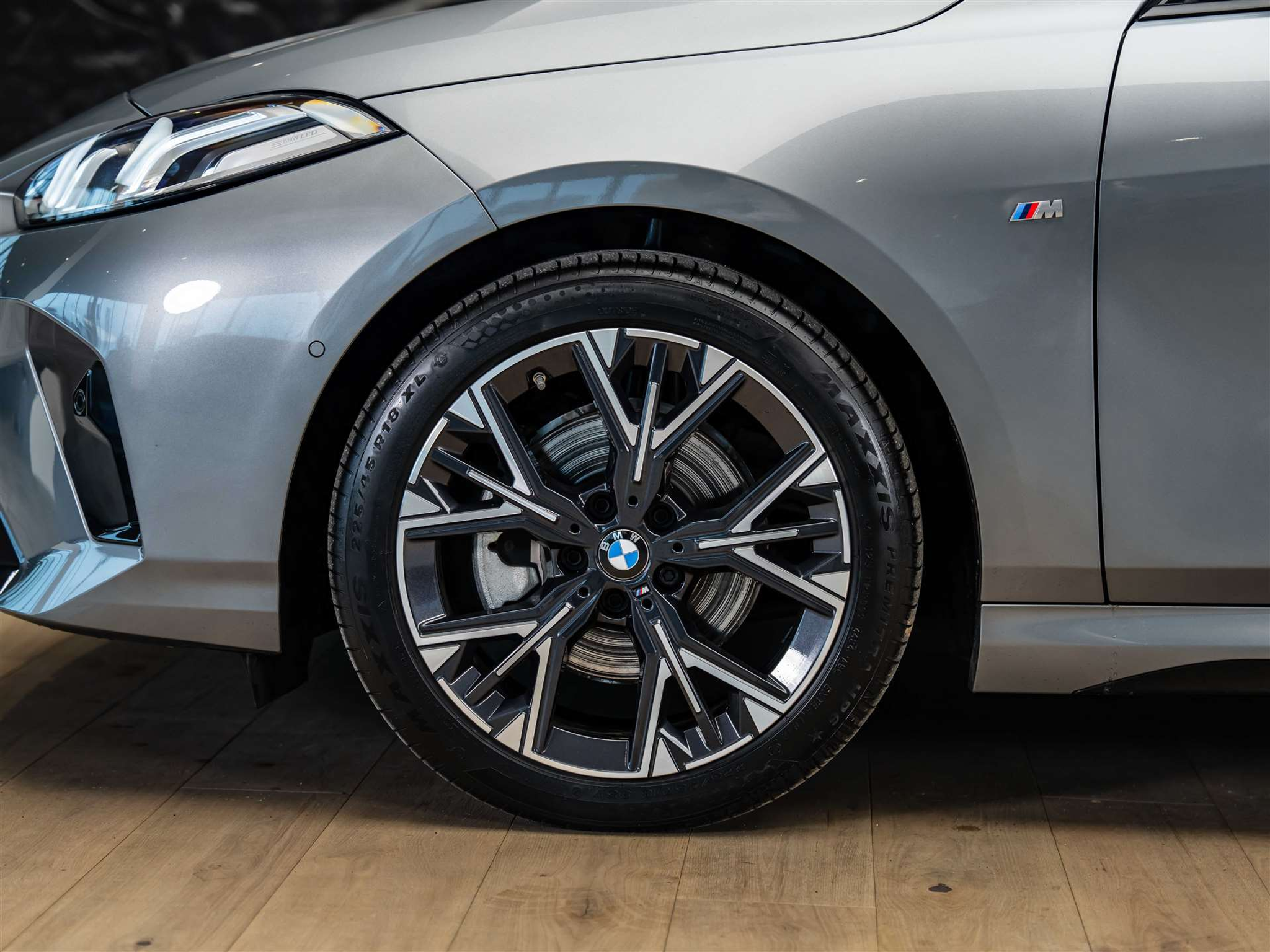 listing desktop thumbnail image 18