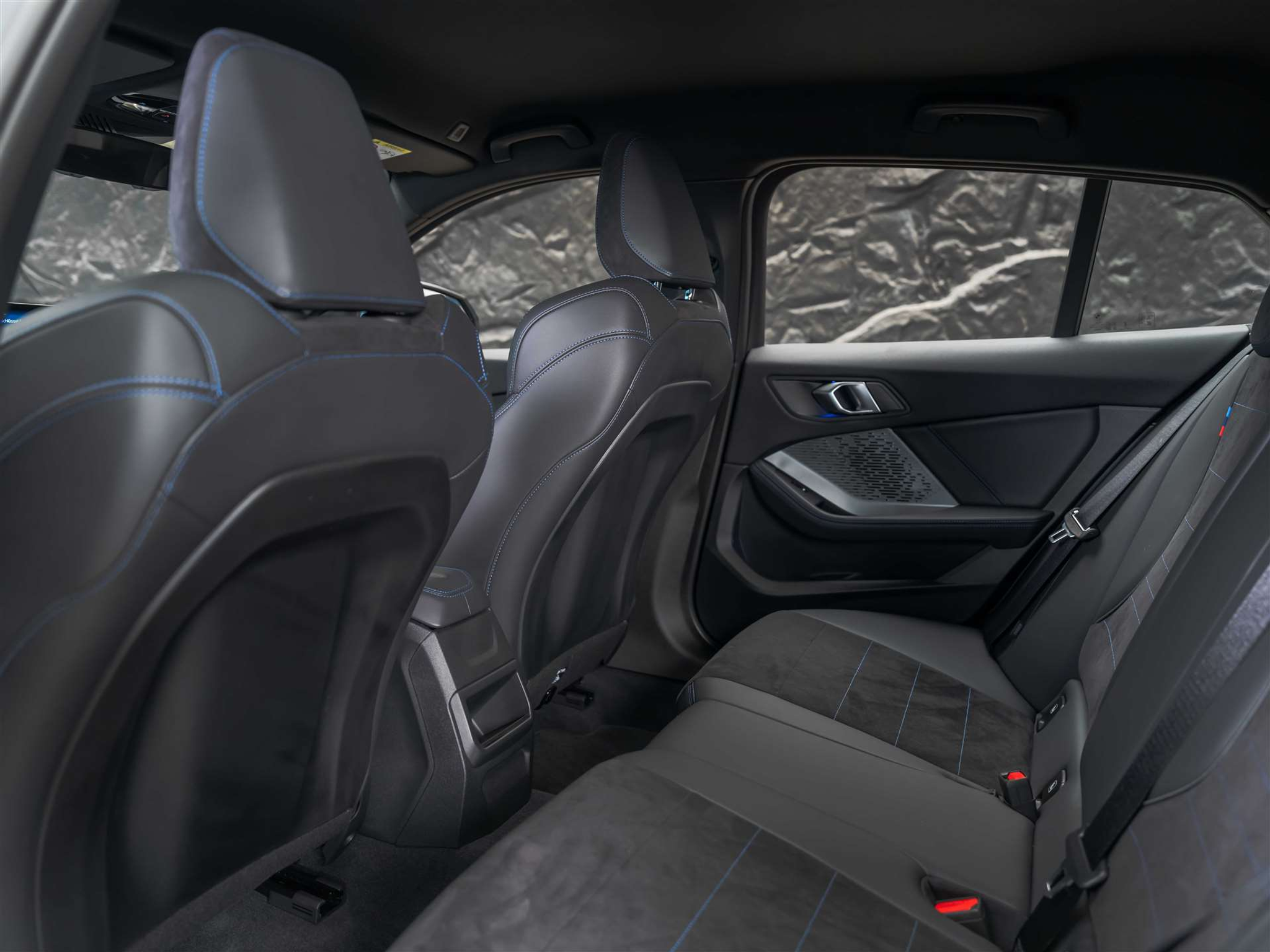 listing desktop thumbnail image 11