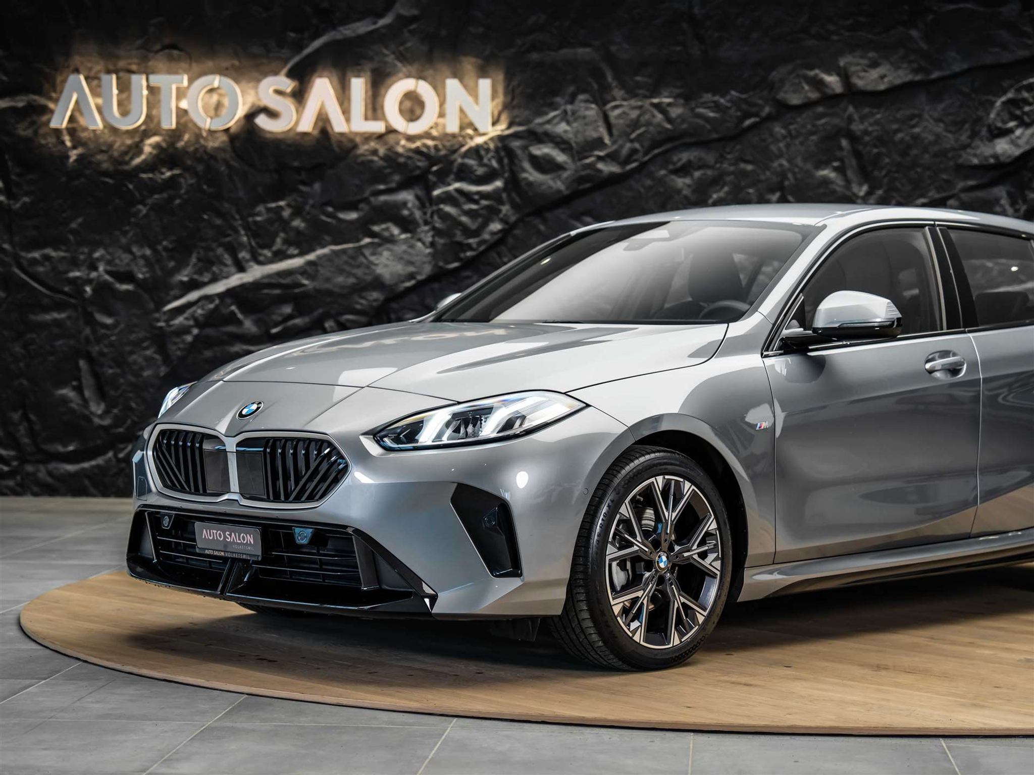 listing desktop thumbnail image 15