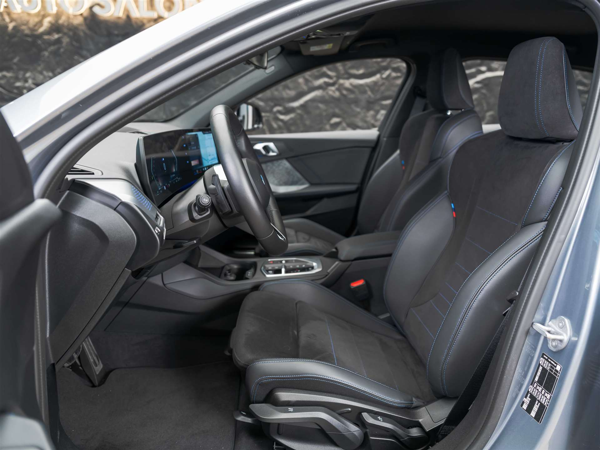 listing desktop thumbnail image 9