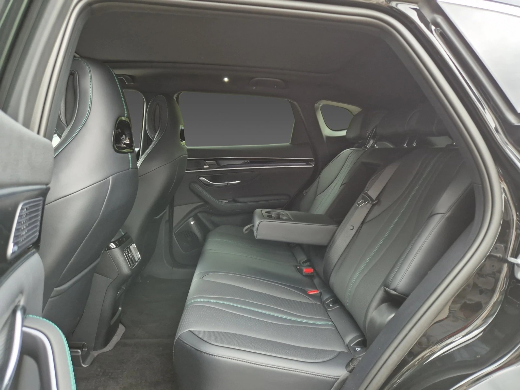 listing desktop thumbnail image 23