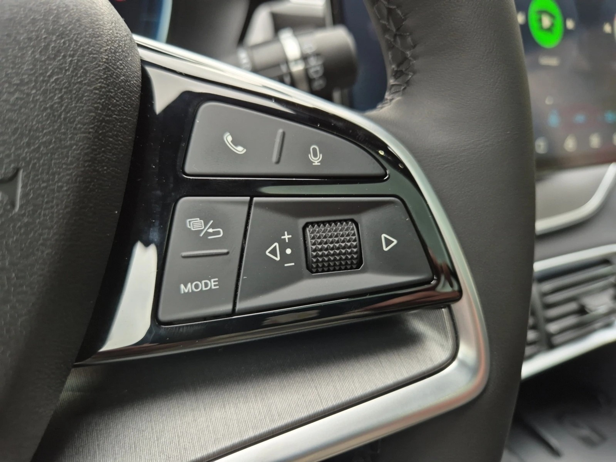 listing desktop thumbnail image 16