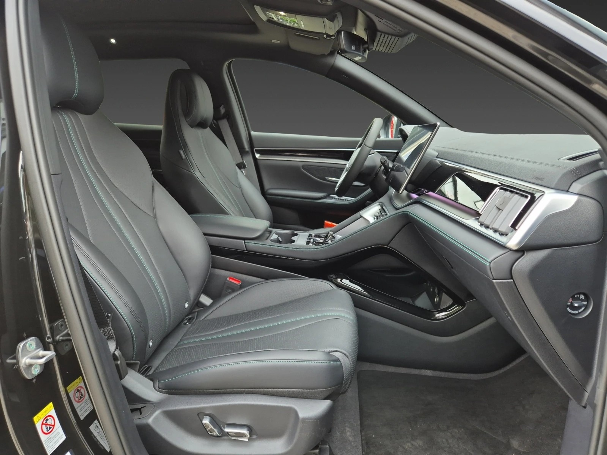 listing desktop thumbnail image 9