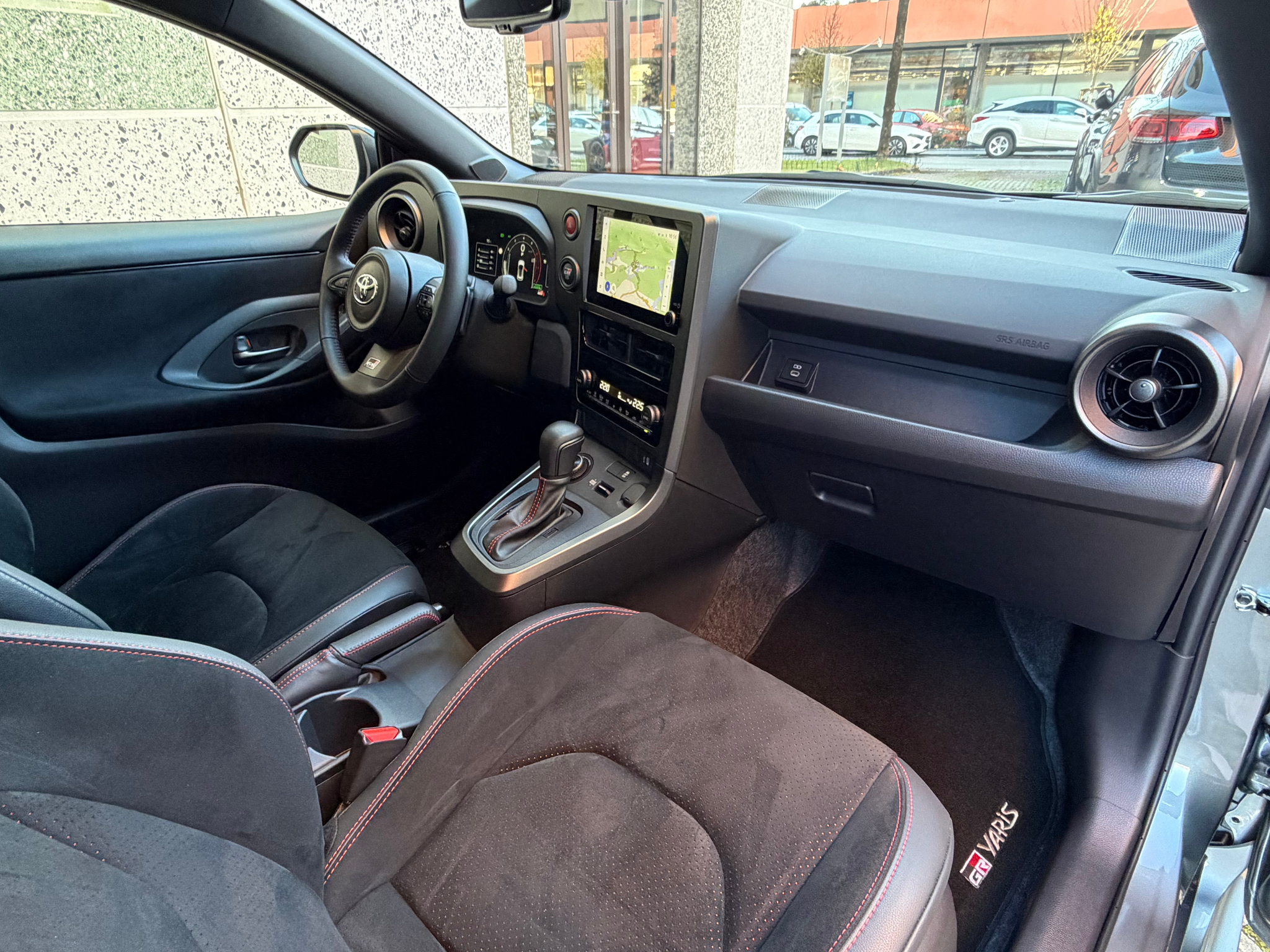 listing desktop thumbnail image 8