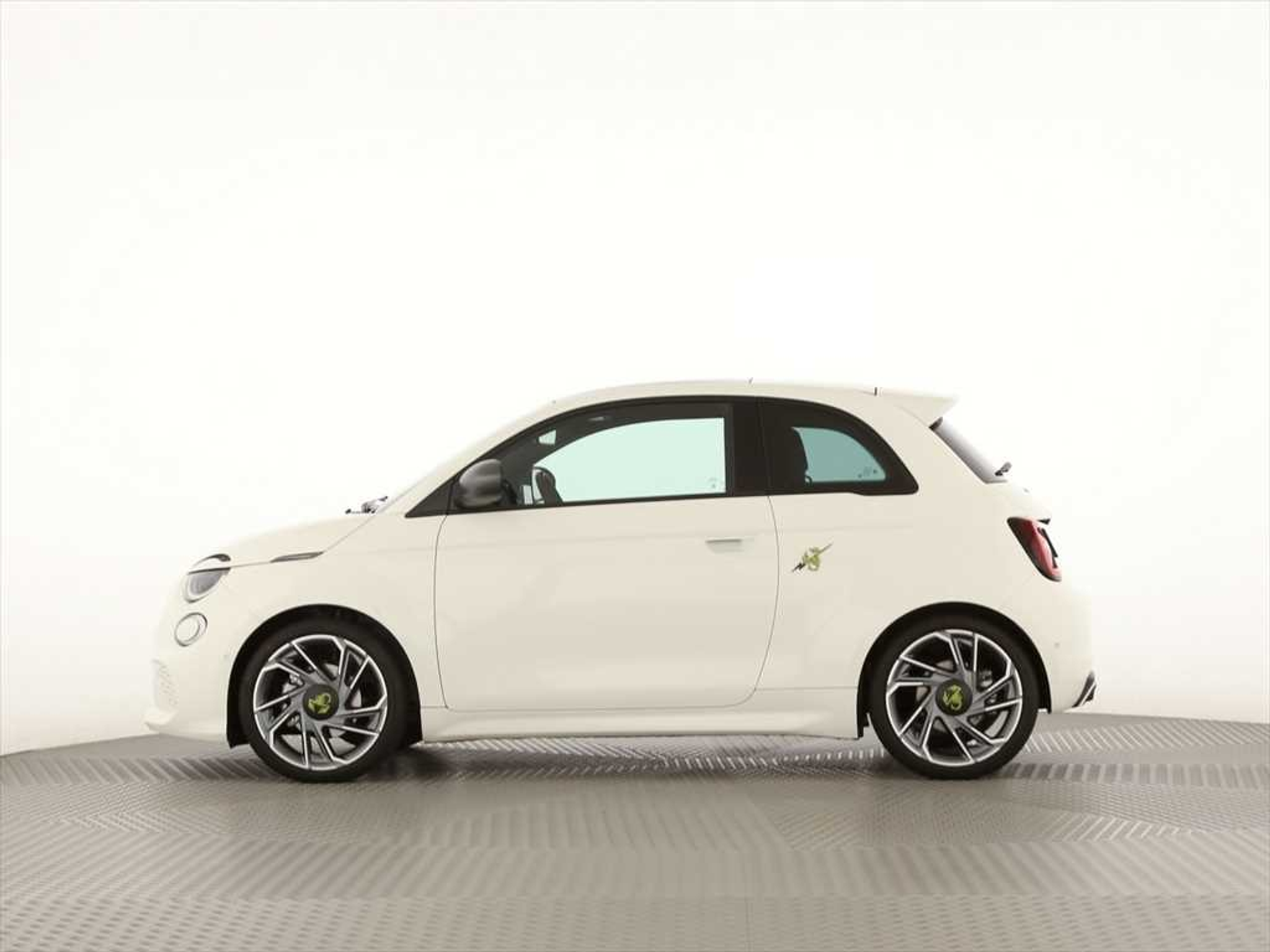 listing desktop thumbnail image 2