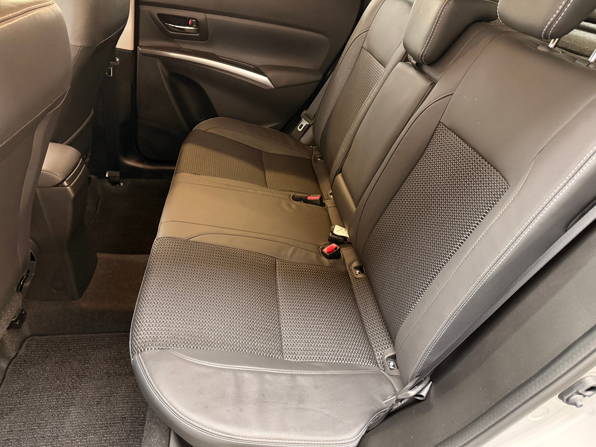 listing desktop thumbnail image 6