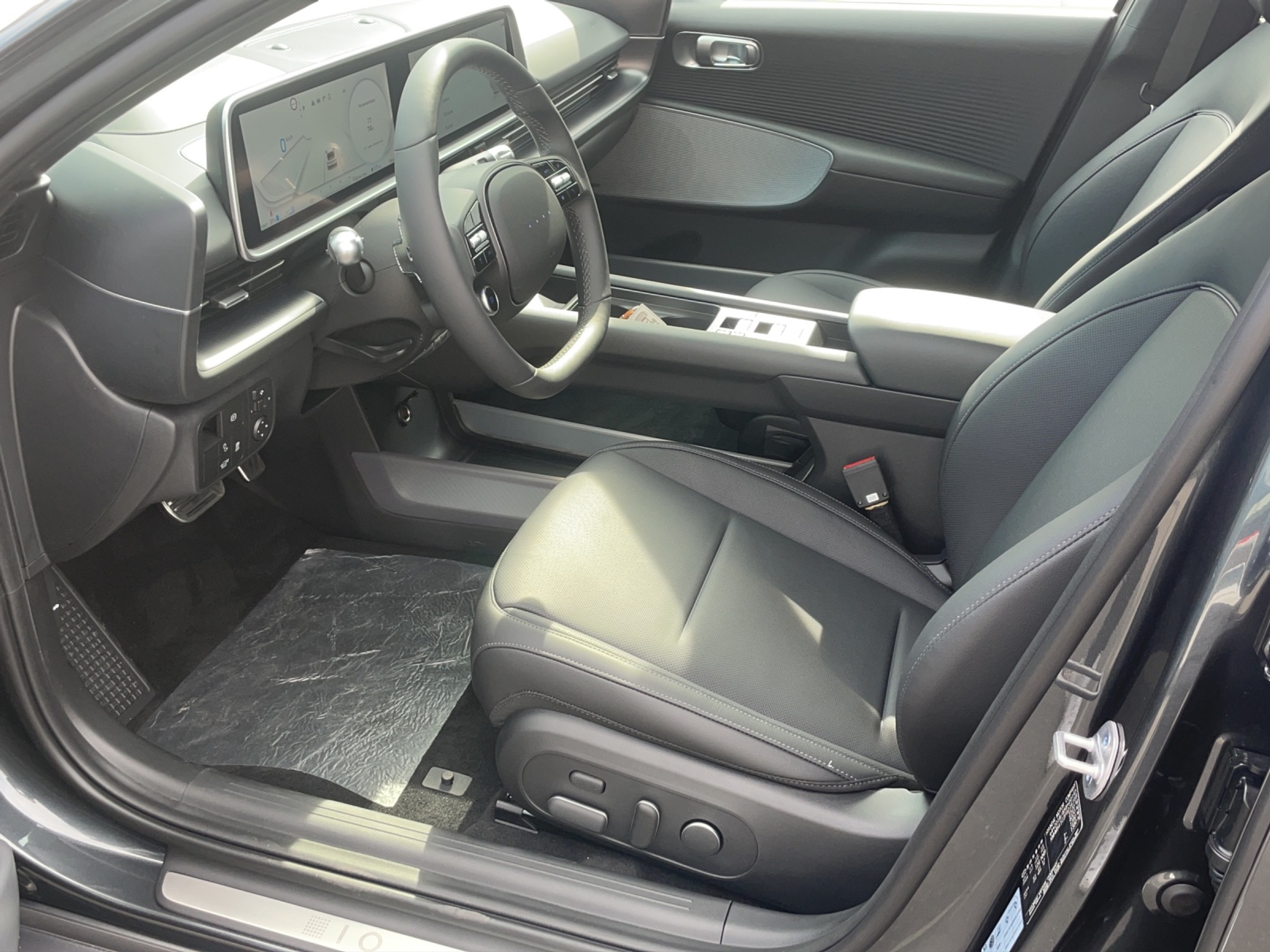 listing desktop thumbnail image 4