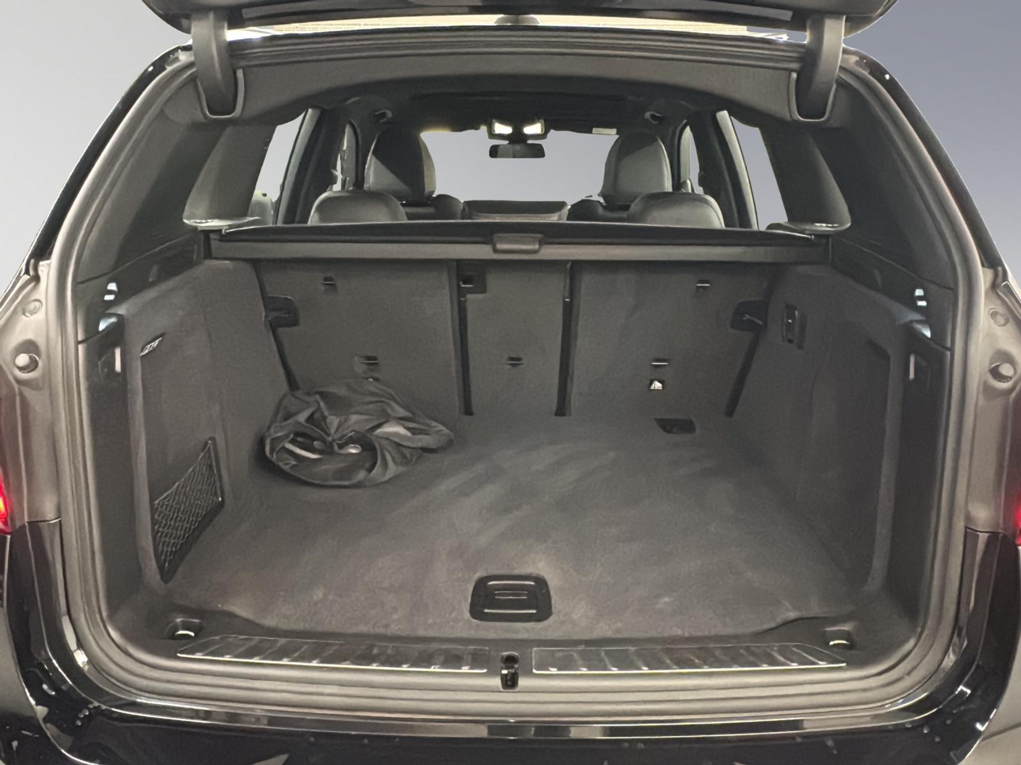 listing desktop thumbnail image 10