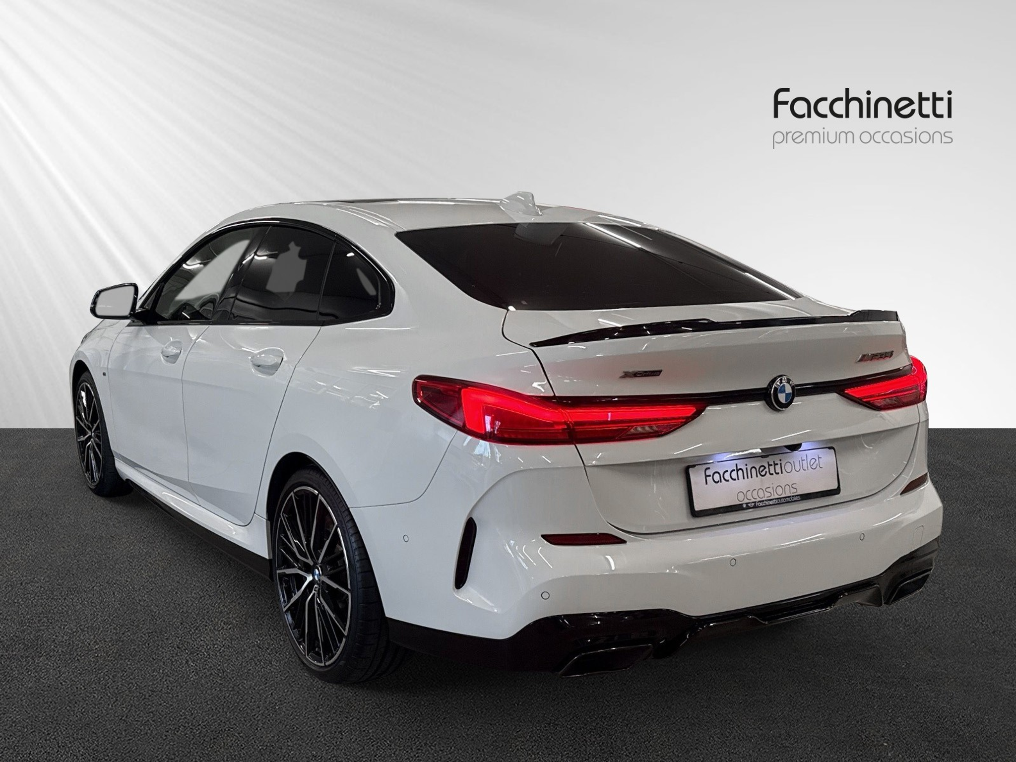 listing desktop thumbnail image 2