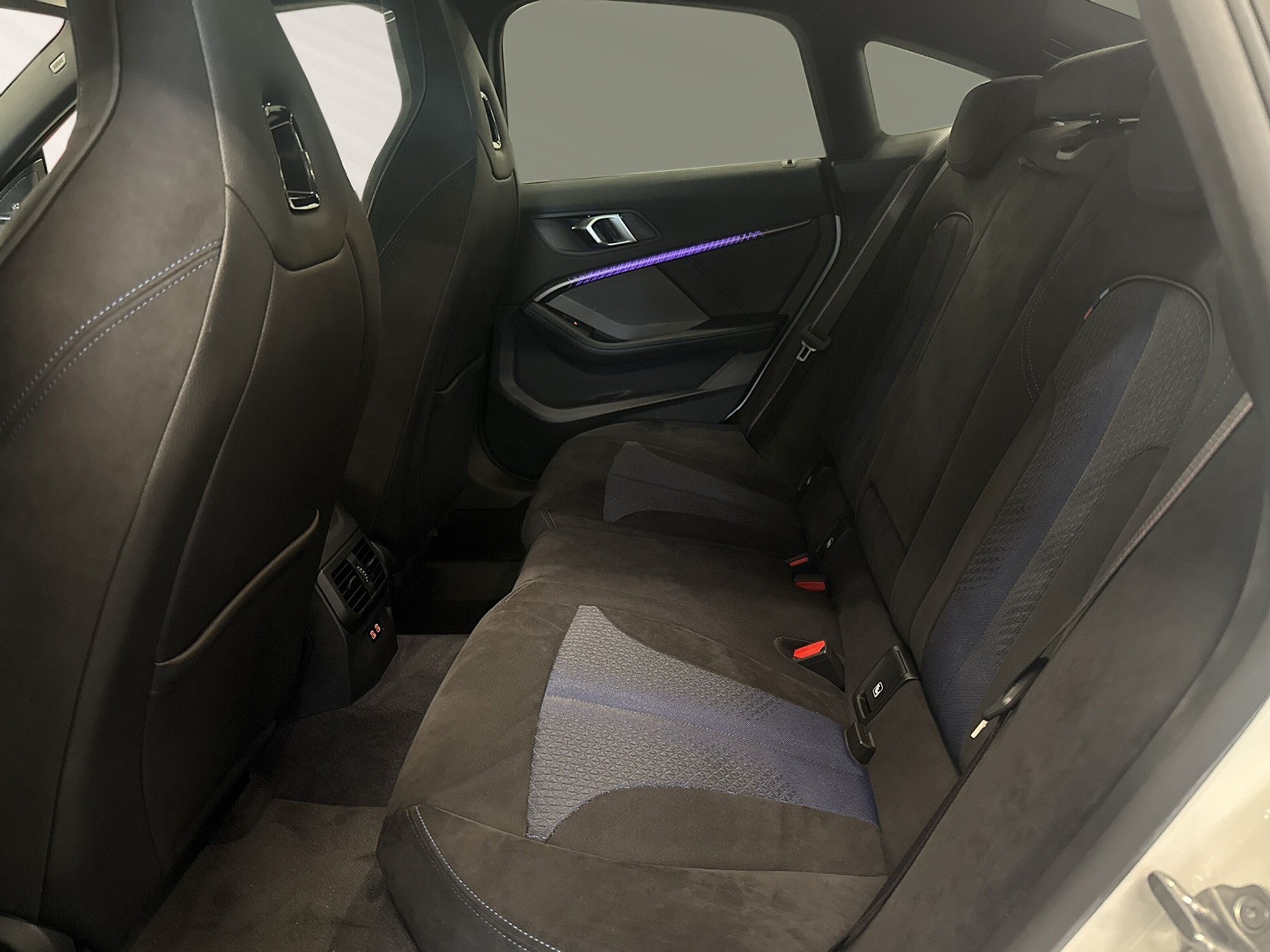 listing desktop thumbnail image 6