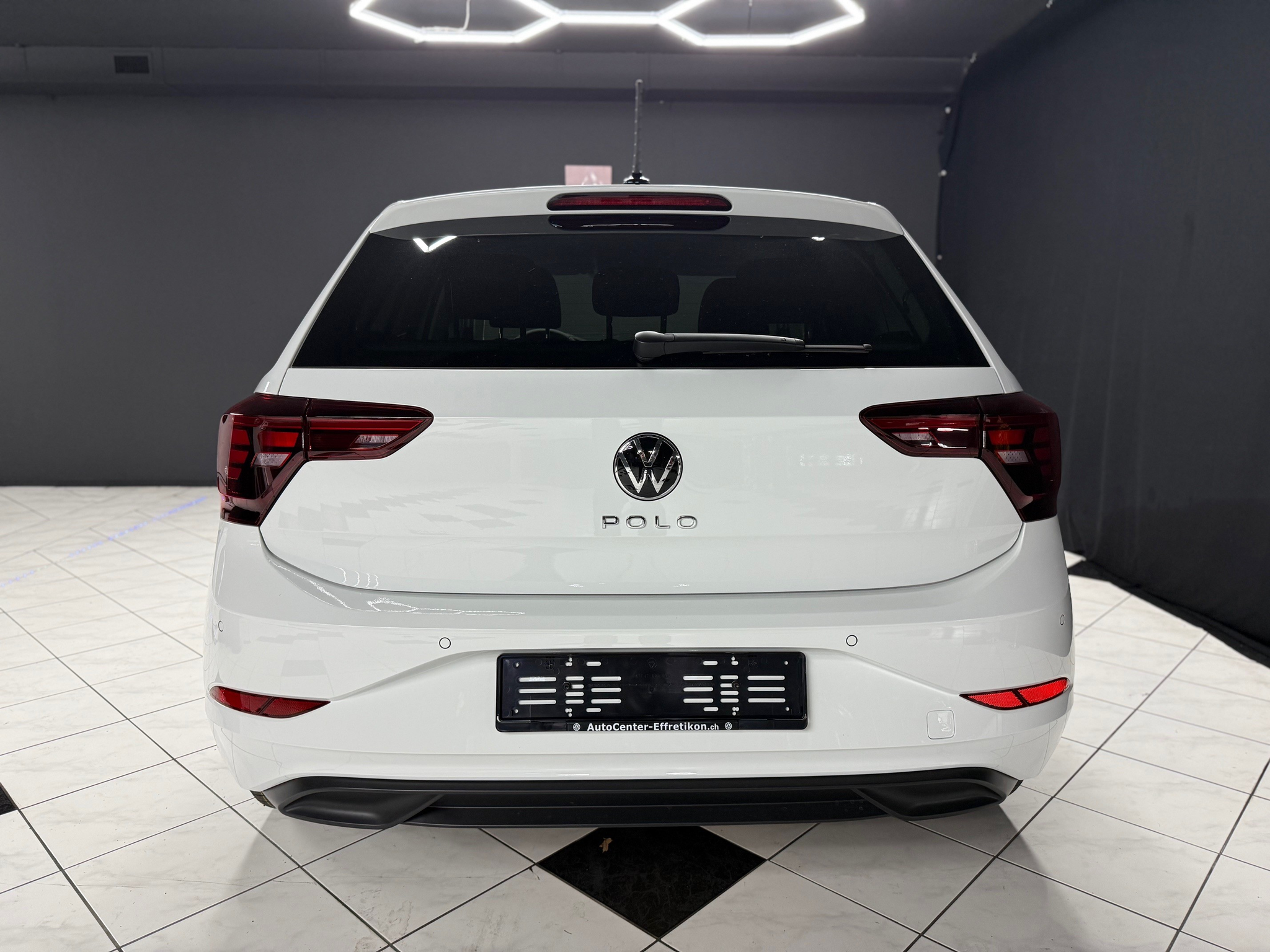 listing desktop thumbnail image 4