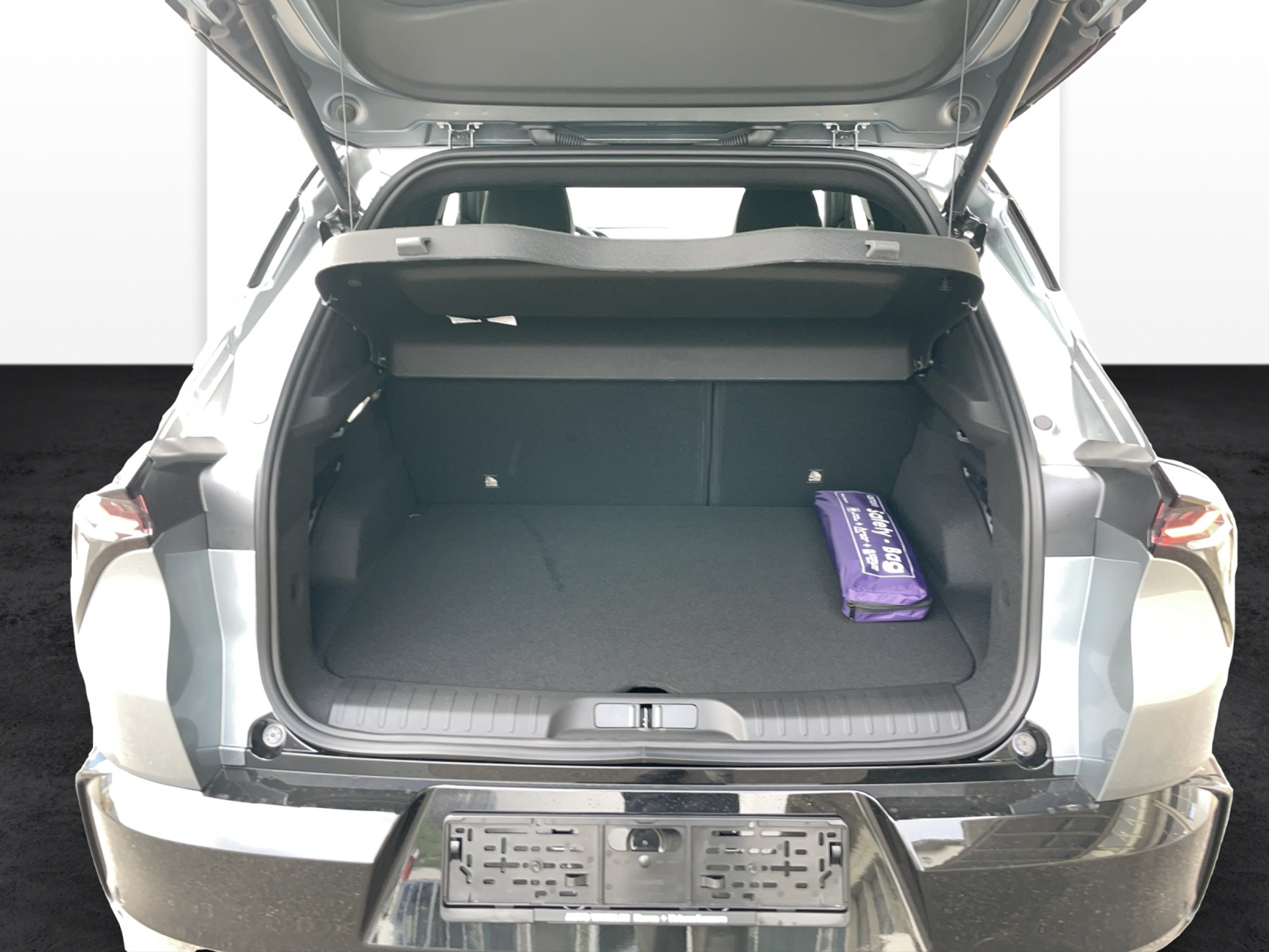 listing desktop thumbnail image 15