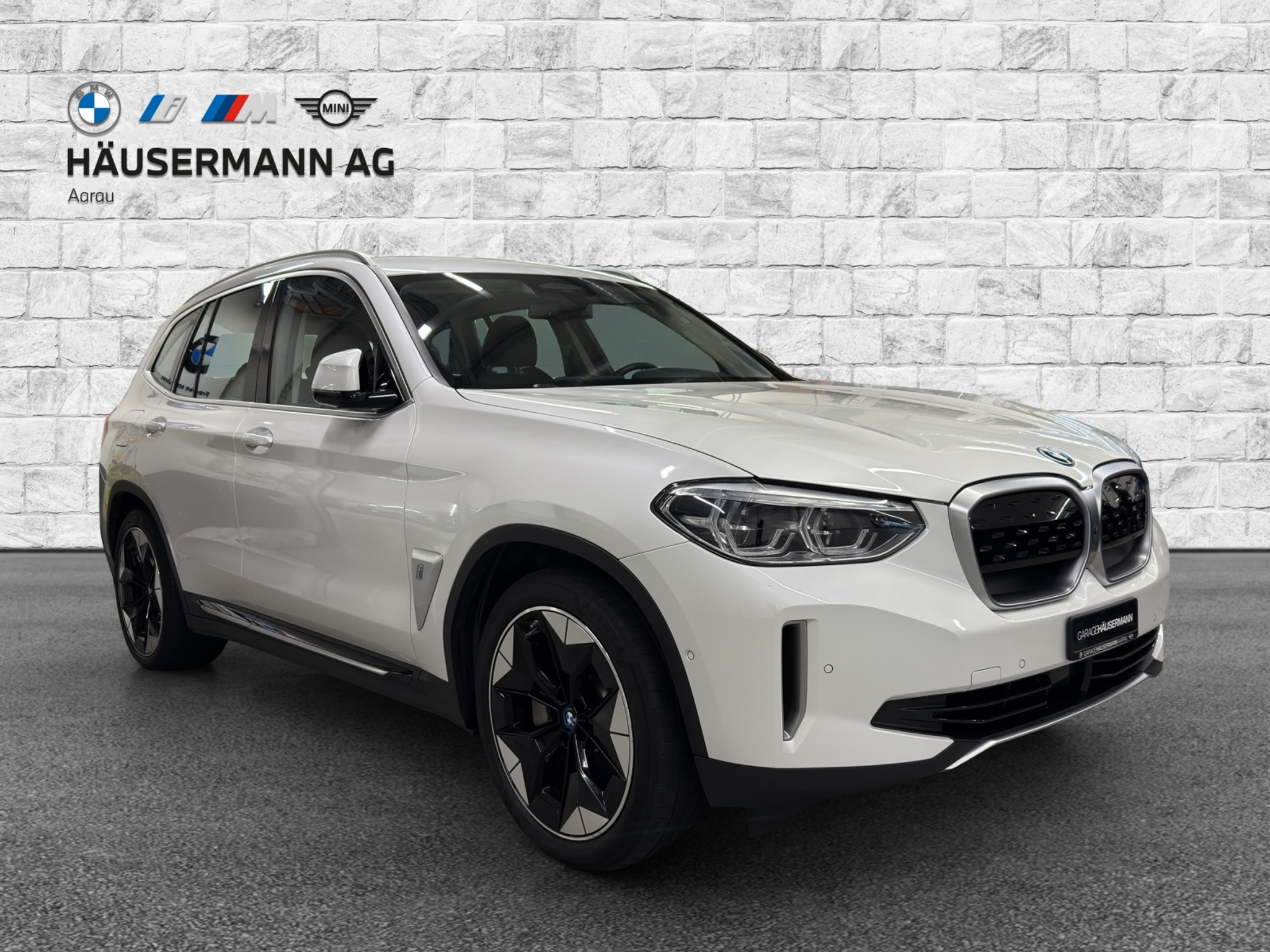 listing desktop thumbnail image 2