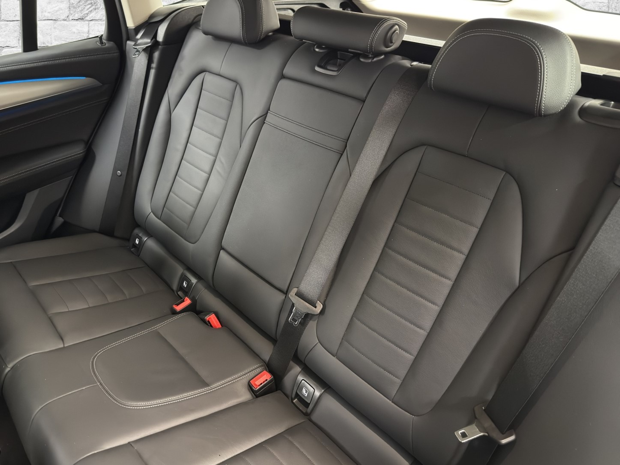 listing desktop thumbnail image 12