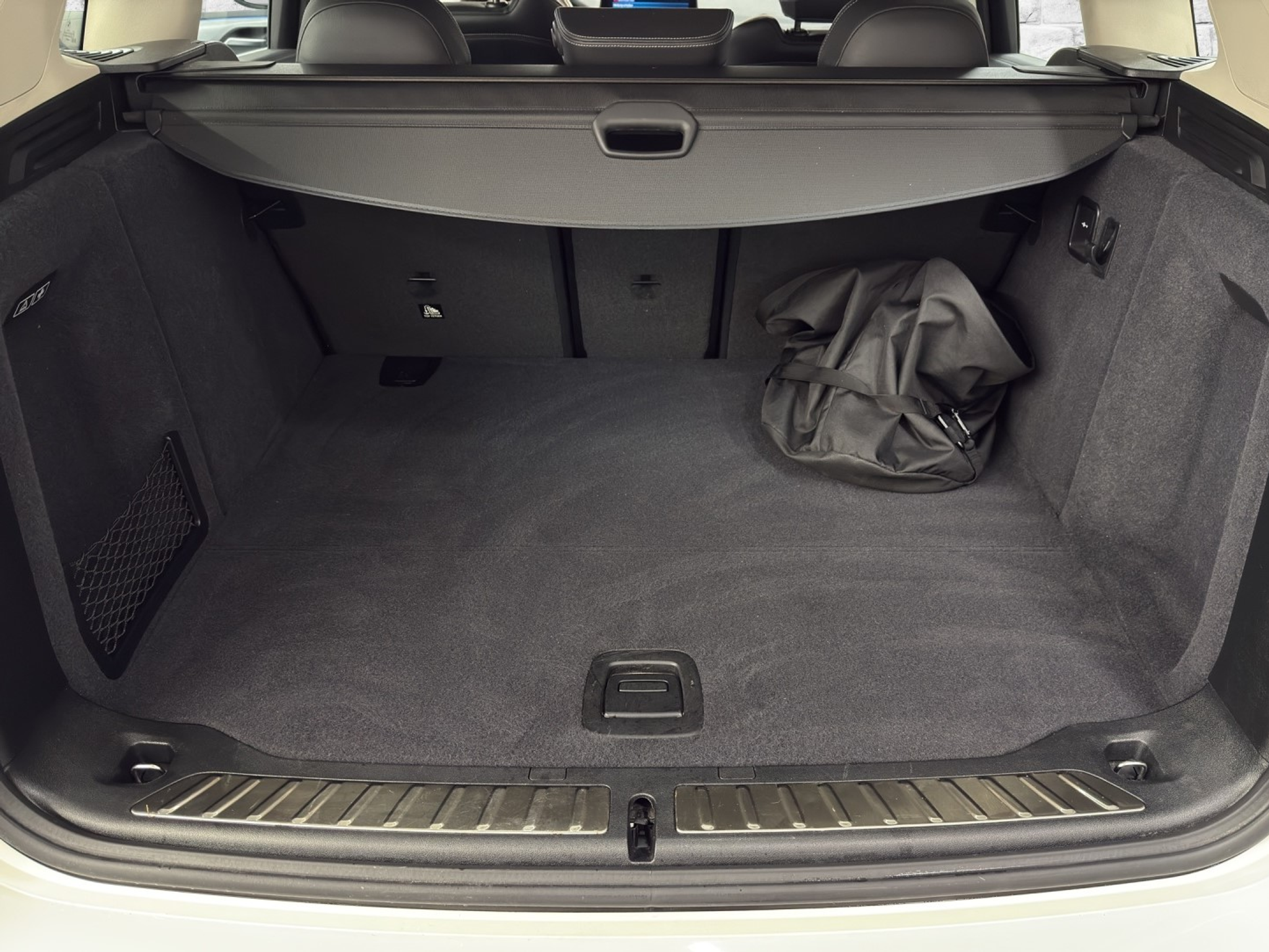 listing desktop thumbnail image 16