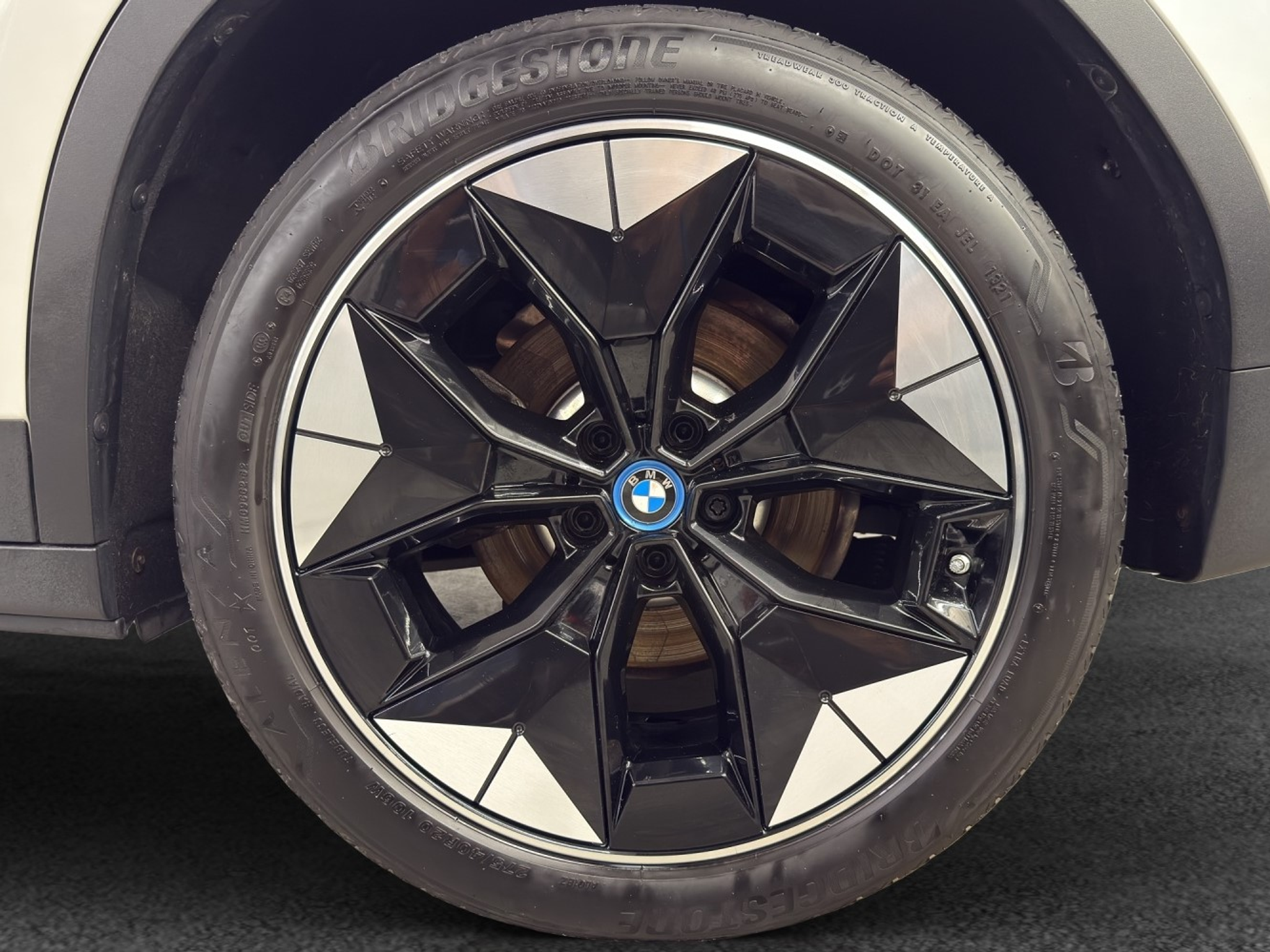 listing desktop thumbnail image 8