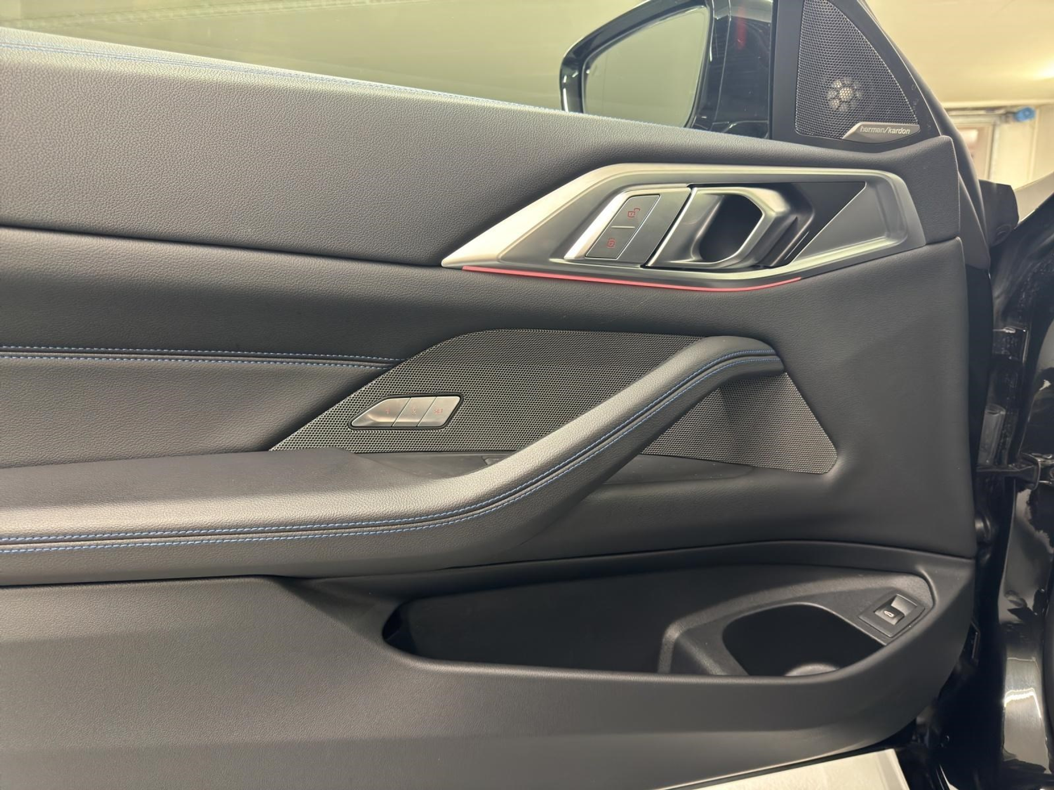 listing desktop thumbnail image 12