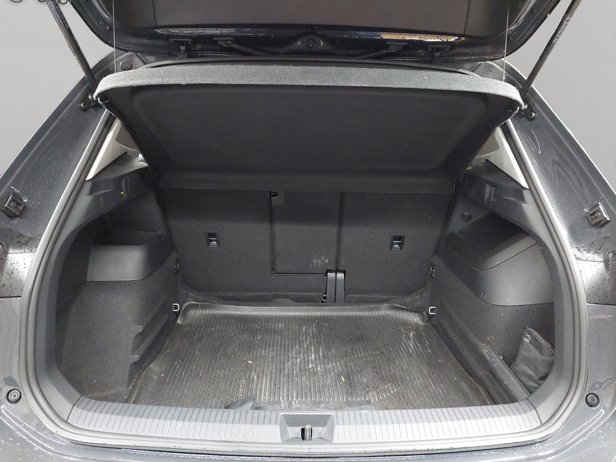 listing desktop thumbnail image 10