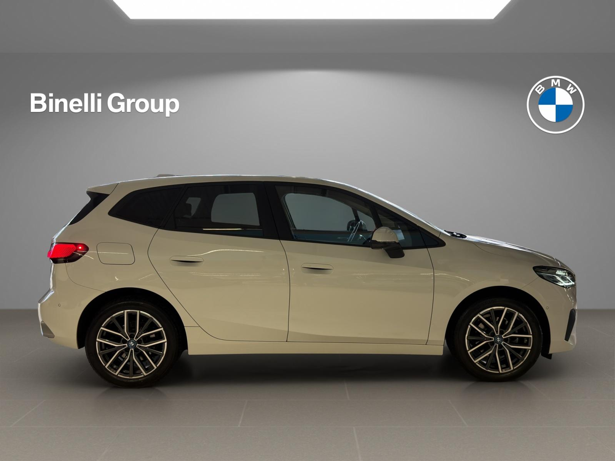 listing desktop thumbnail image 5