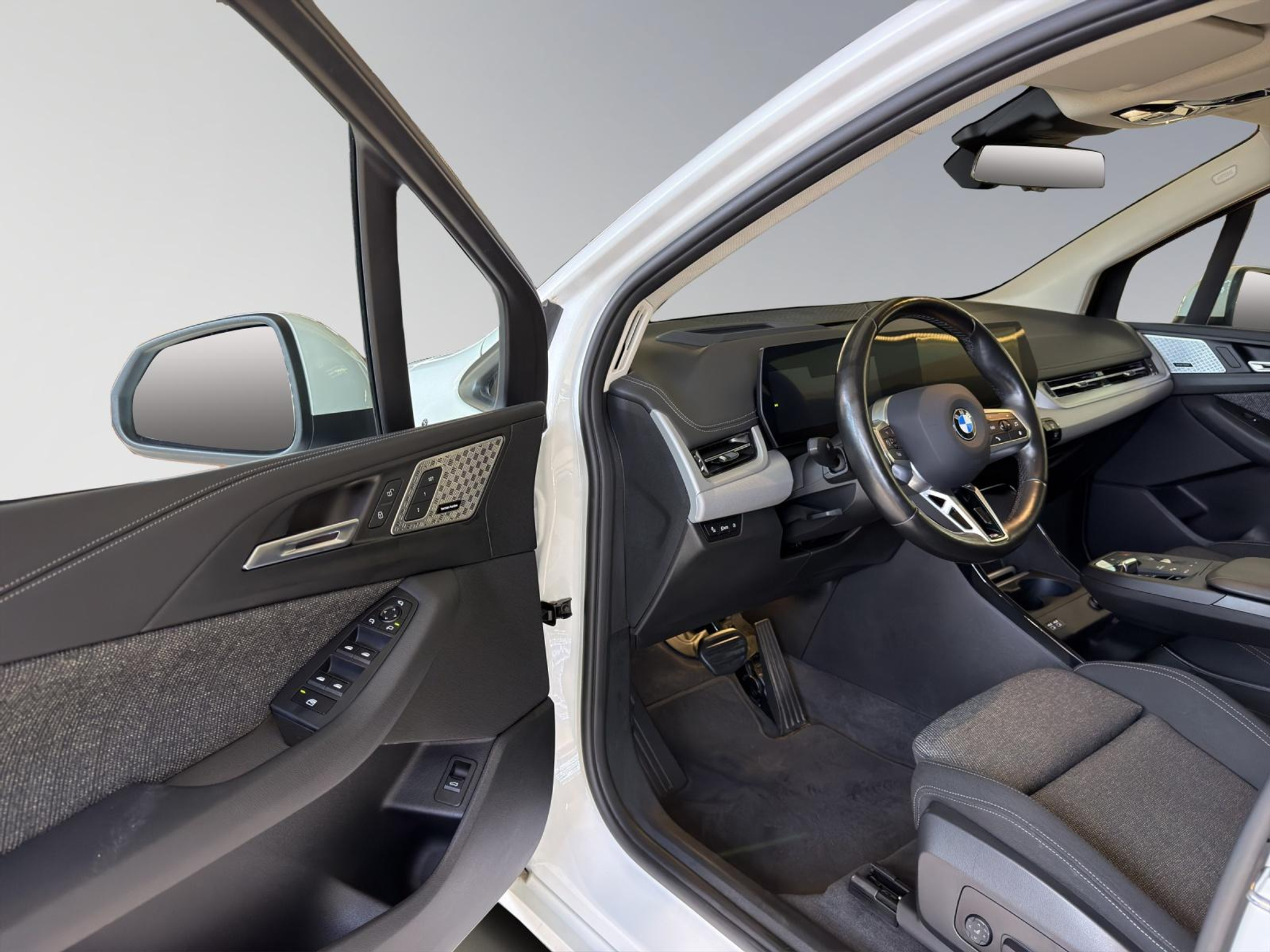 listing desktop thumbnail image 10