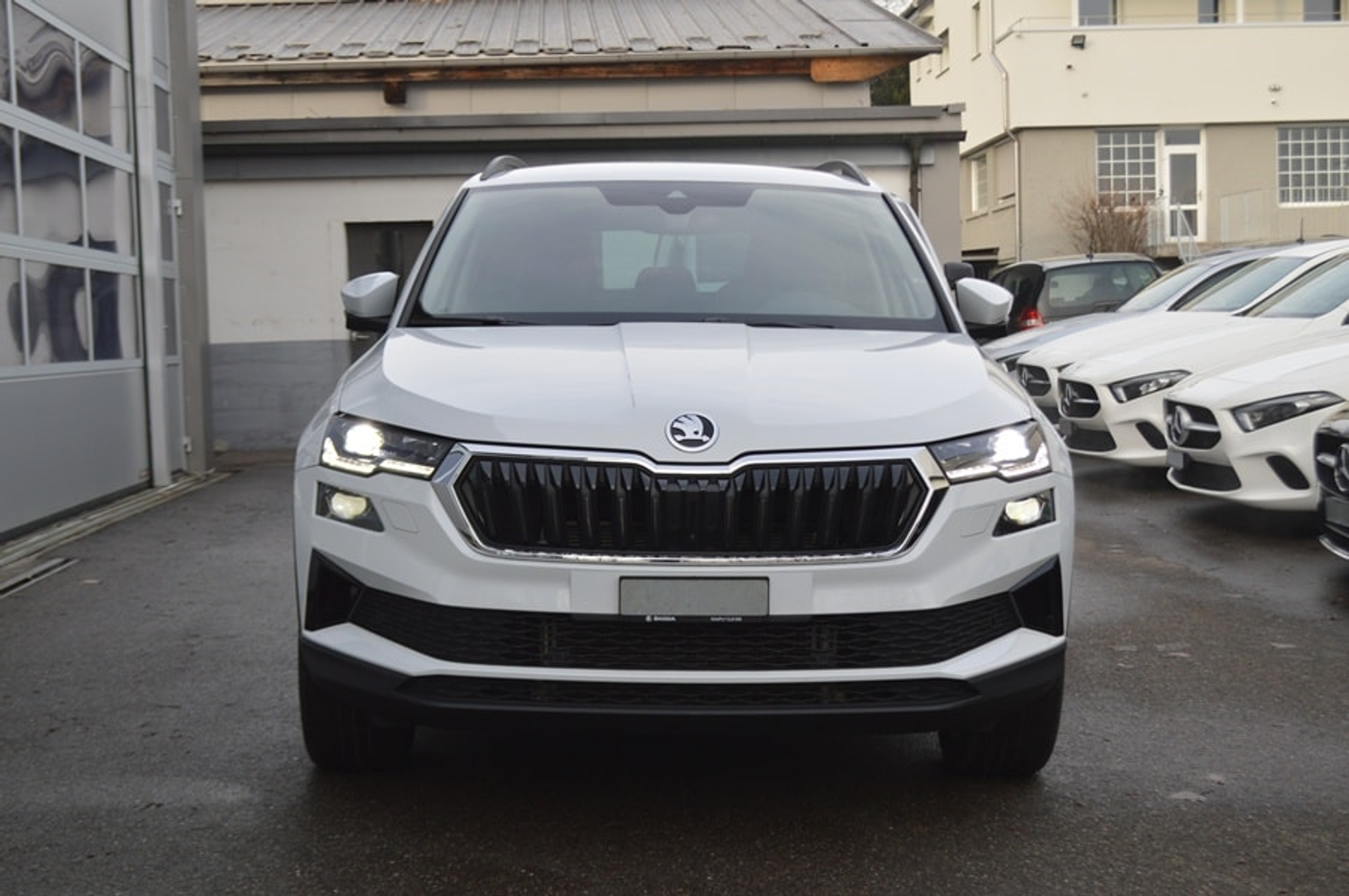 listing desktop thumbnail image 1