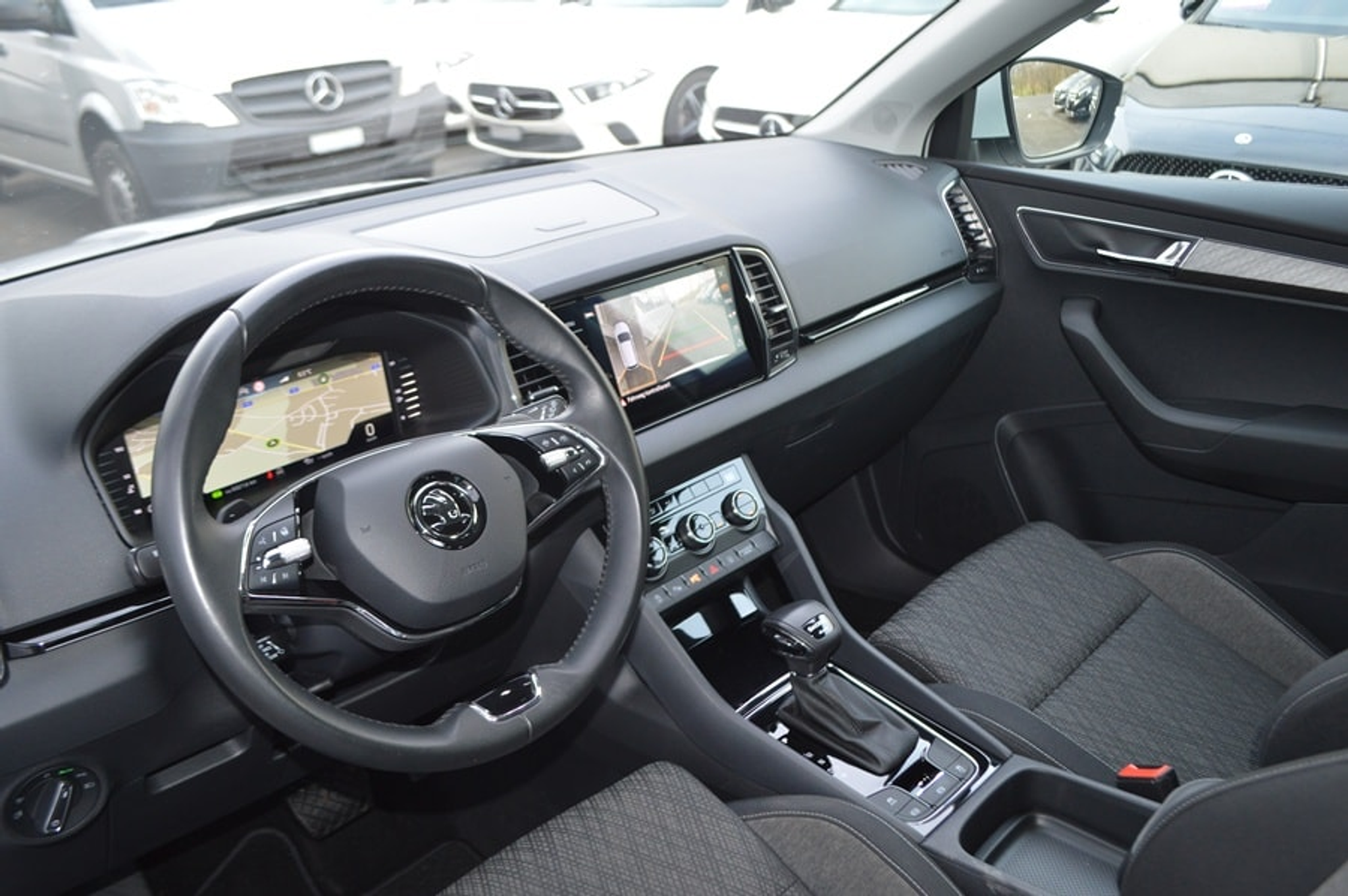 listing desktop thumbnail image 4