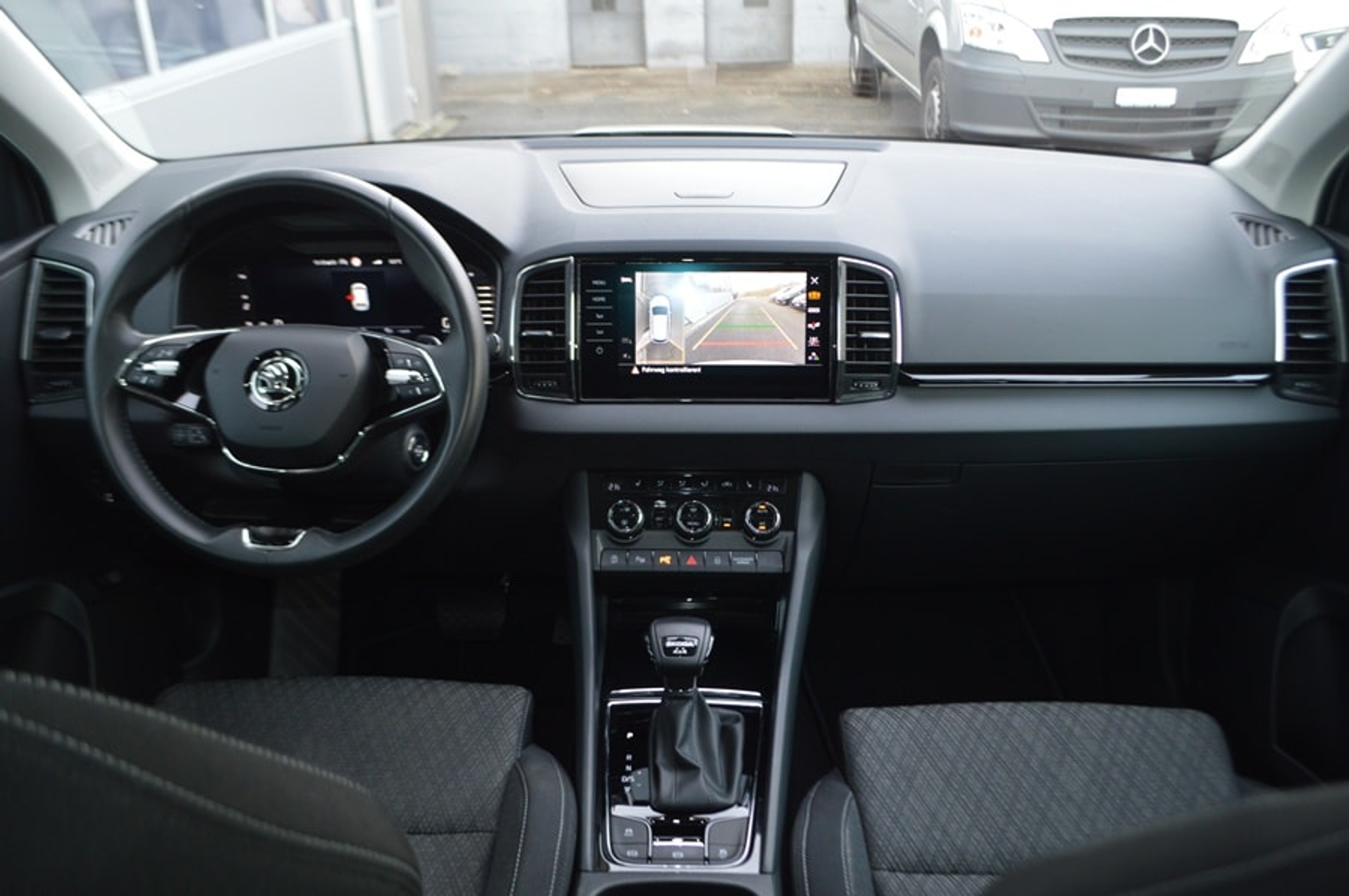 listing desktop thumbnail image 7