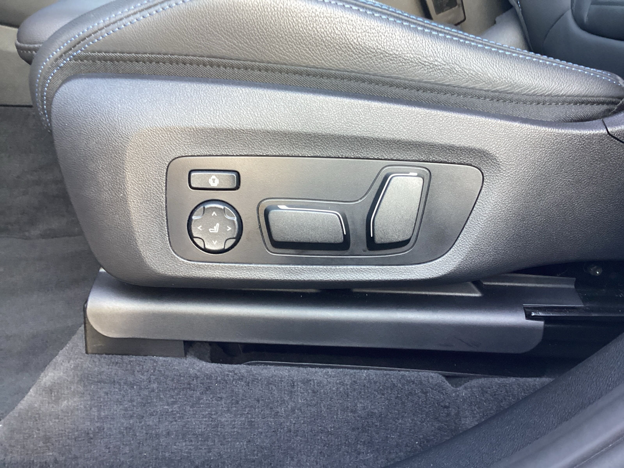 listing desktop thumbnail image 19