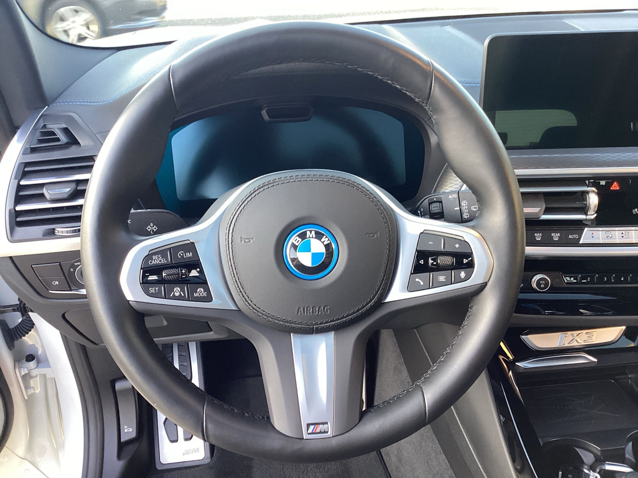 listing desktop thumbnail image 12