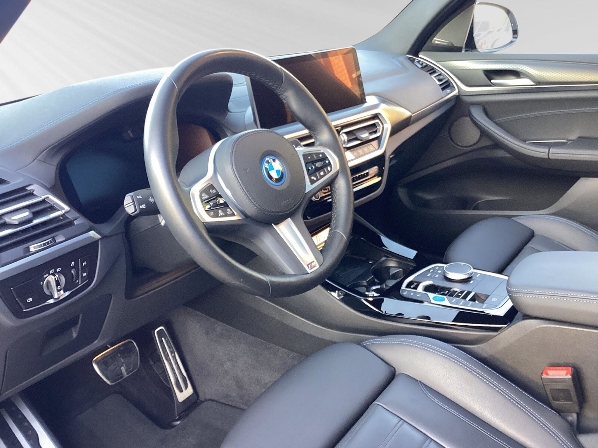 listing desktop thumbnail image 4