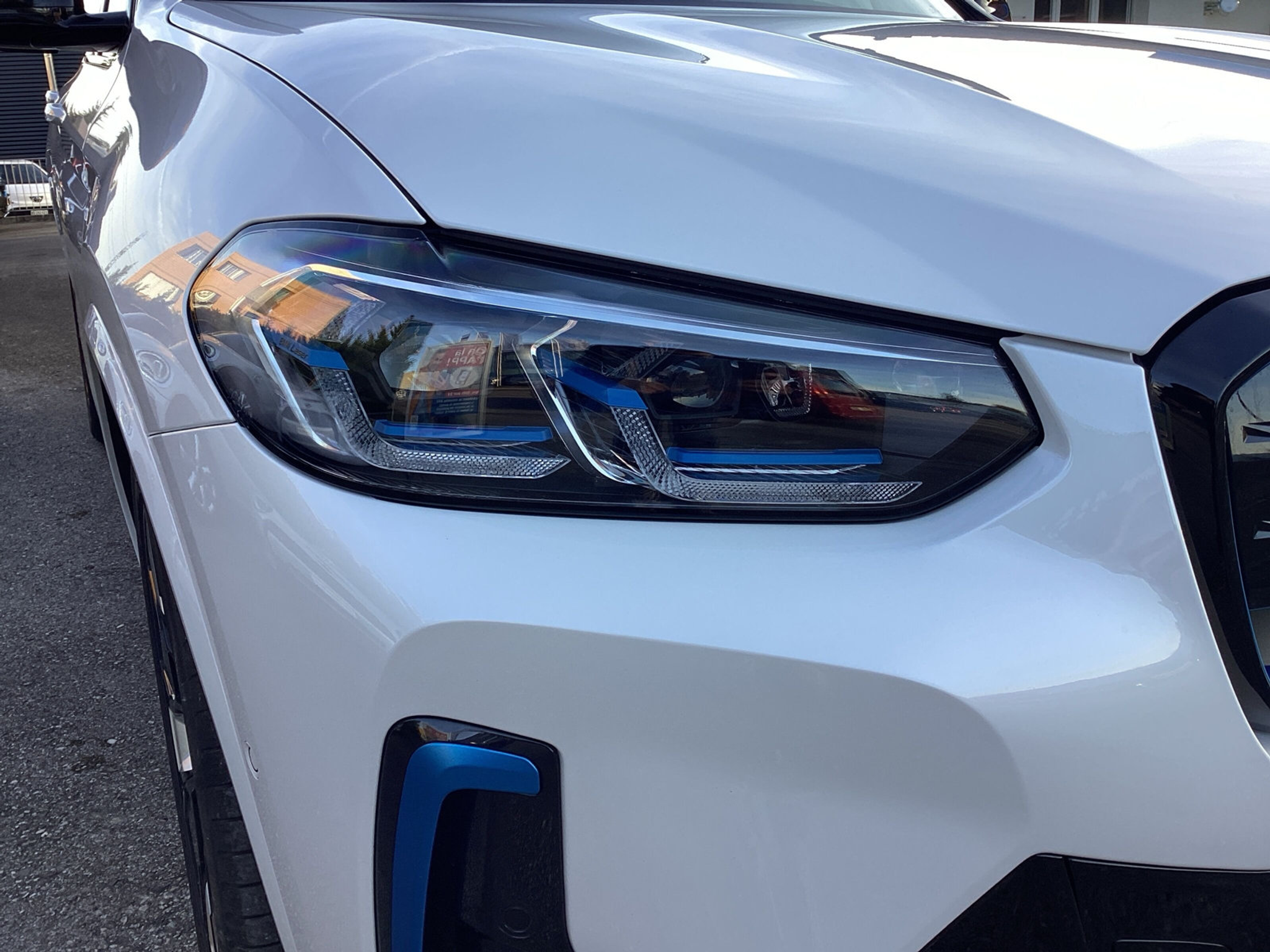 listing desktop thumbnail image 18