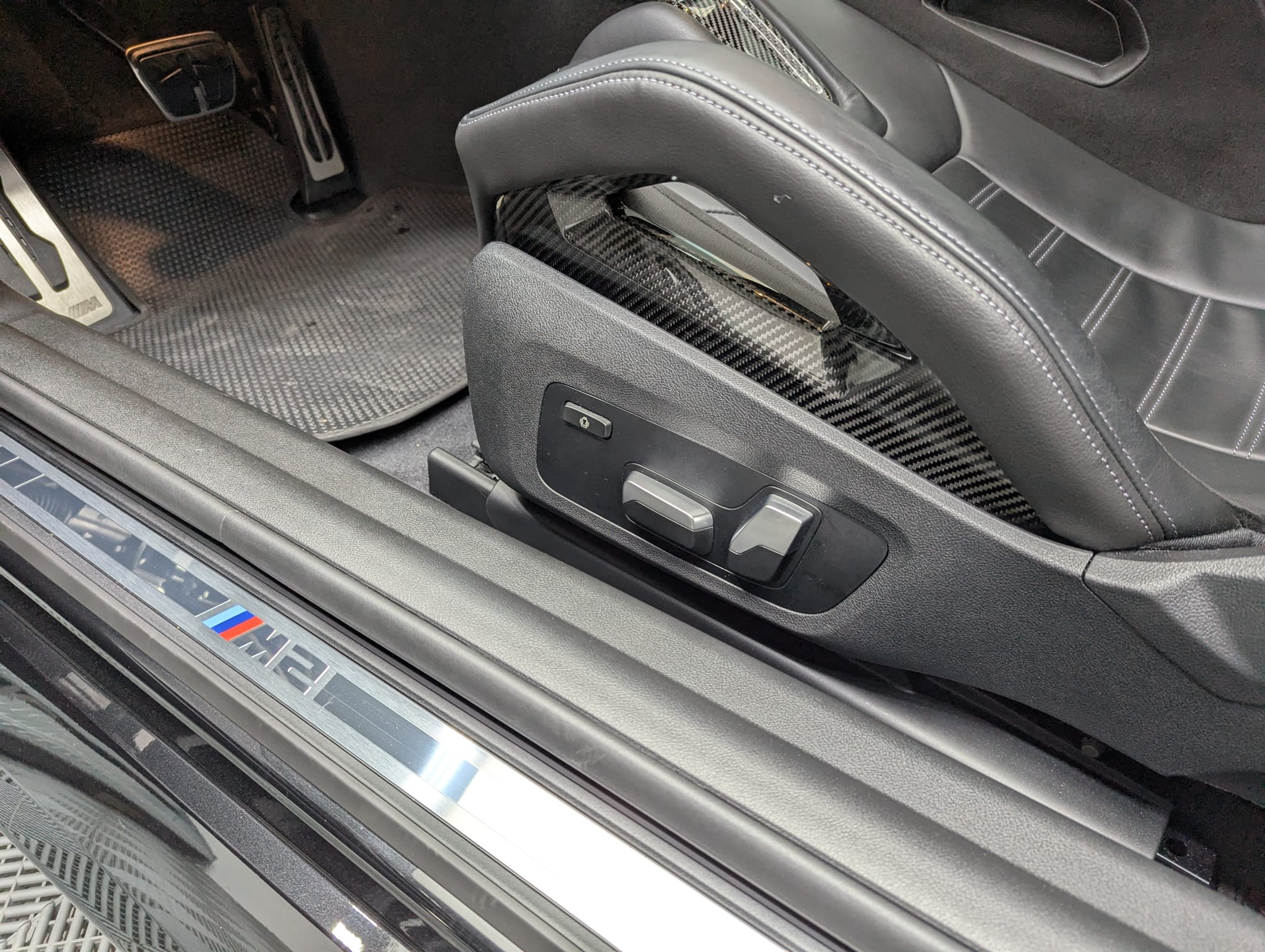 listing desktop thumbnail image 6