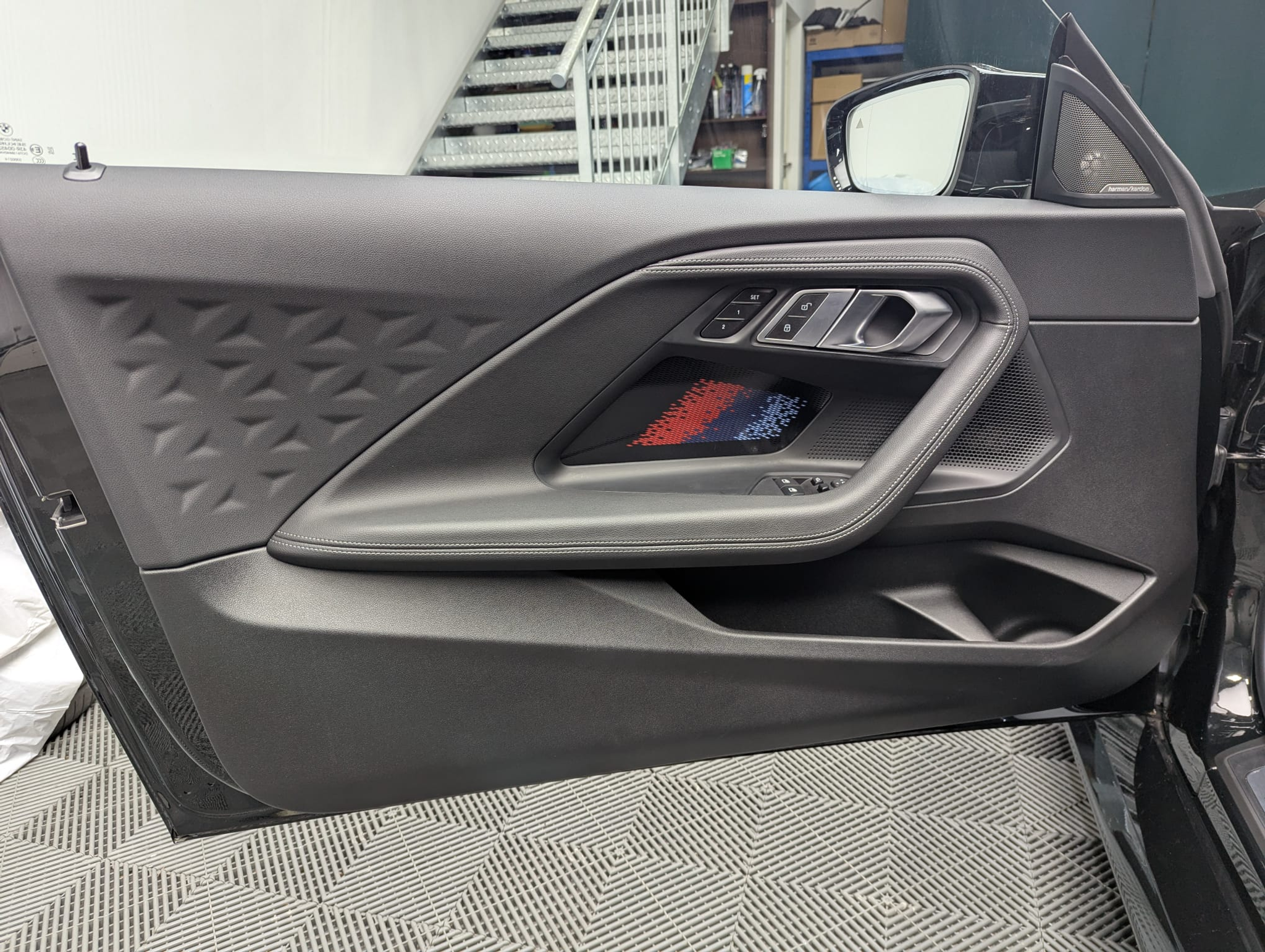 listing desktop thumbnail image 12