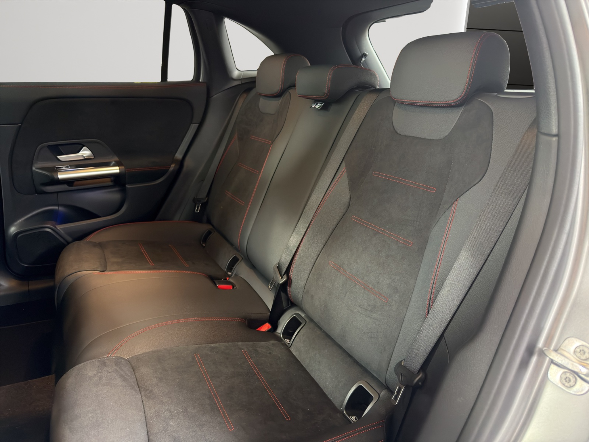 listing desktop thumbnail image 13