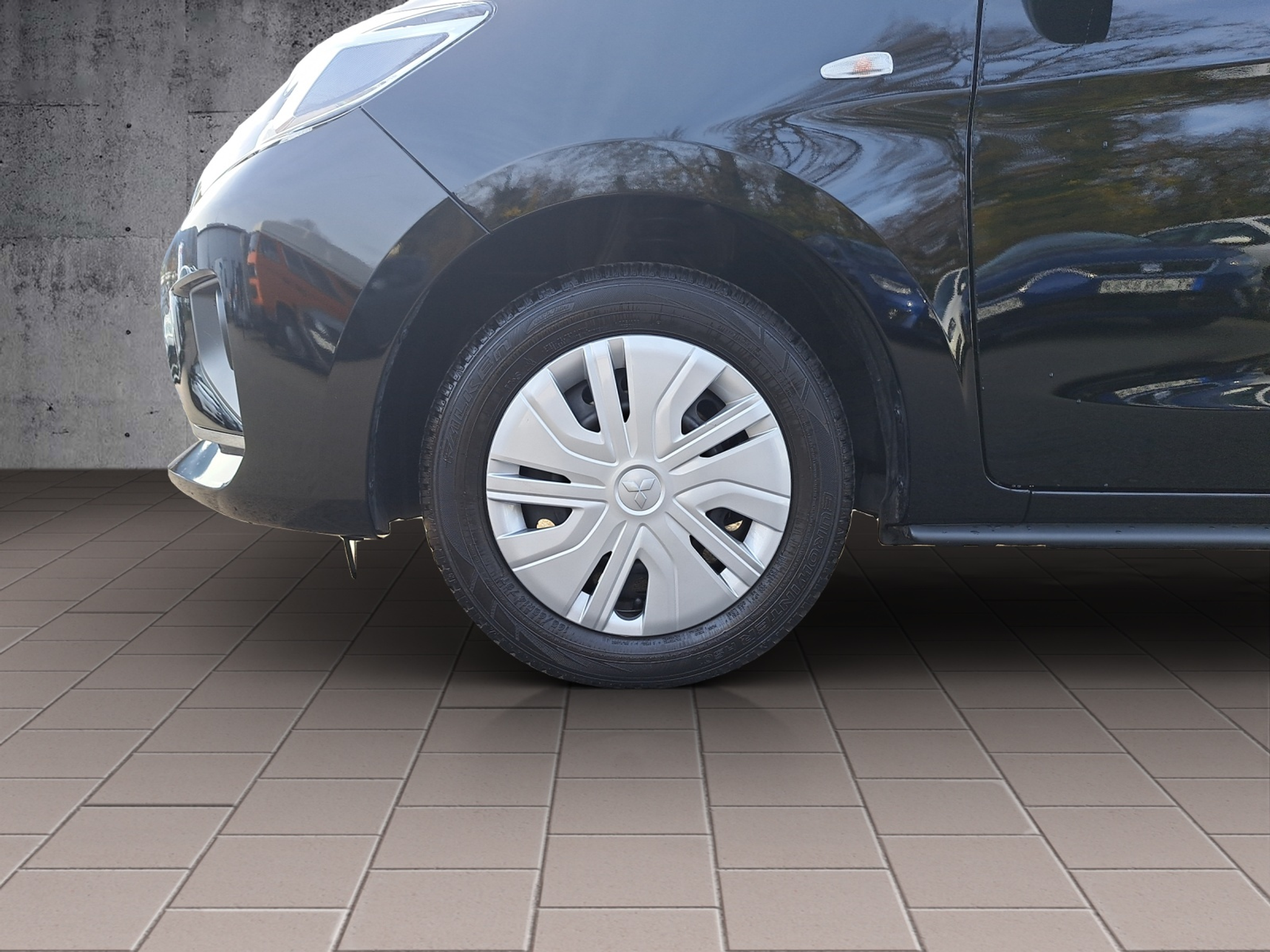 listing desktop thumbnail image 8