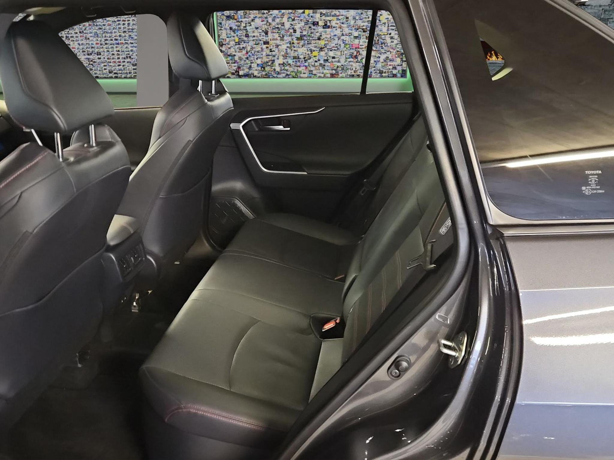 listing desktop thumbnail image 9