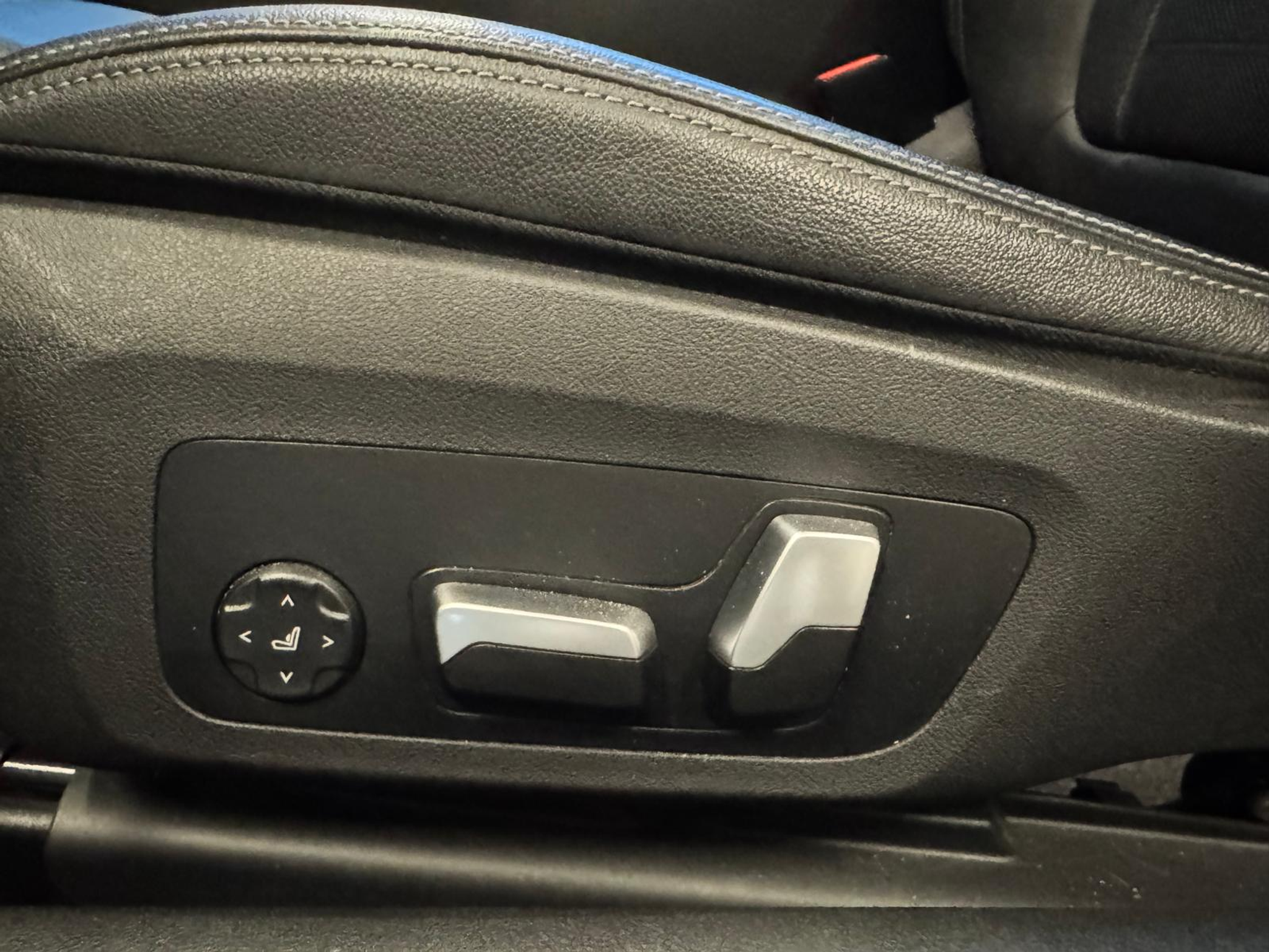 listing desktop thumbnail image 10