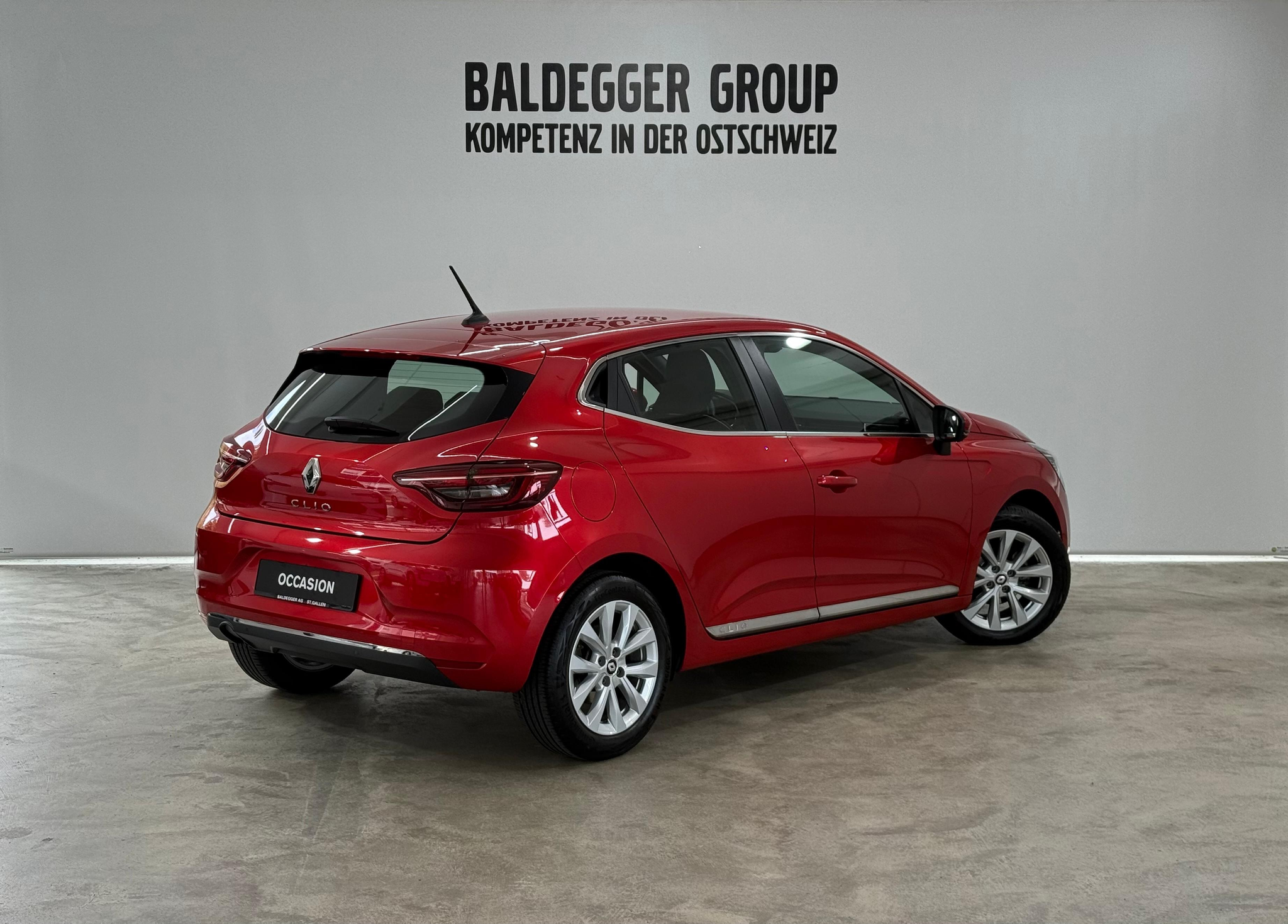 listing desktop thumbnail image 2