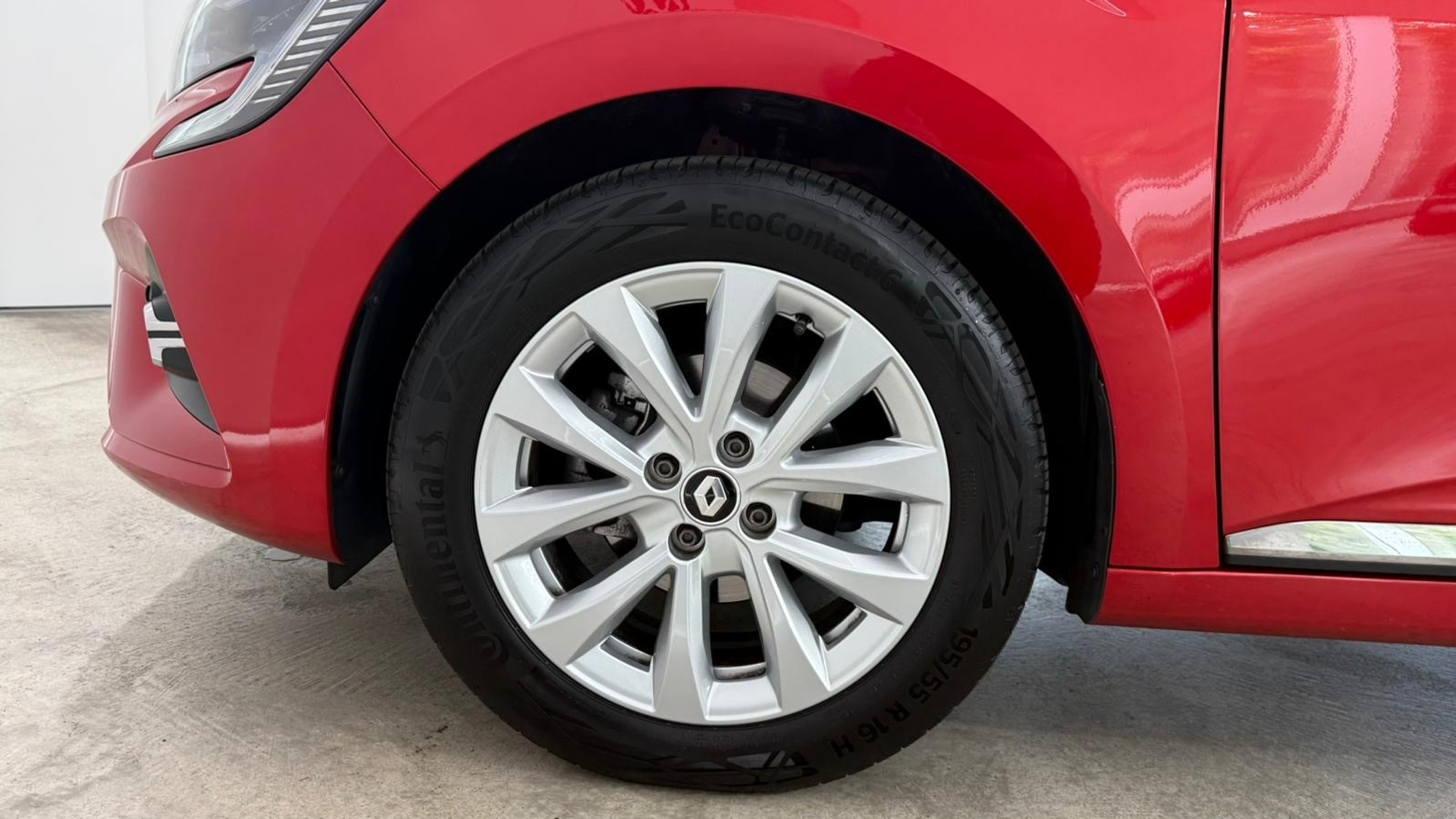 listing desktop thumbnail image 7