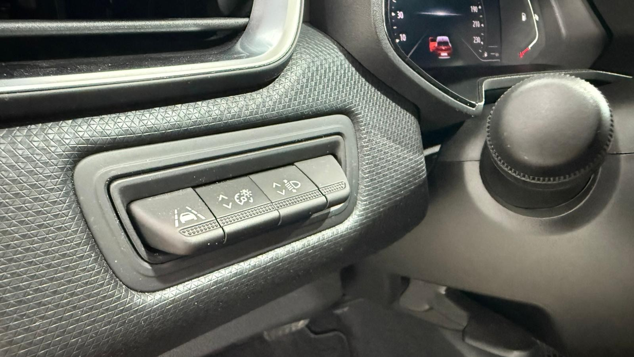 listing desktop thumbnail image 13