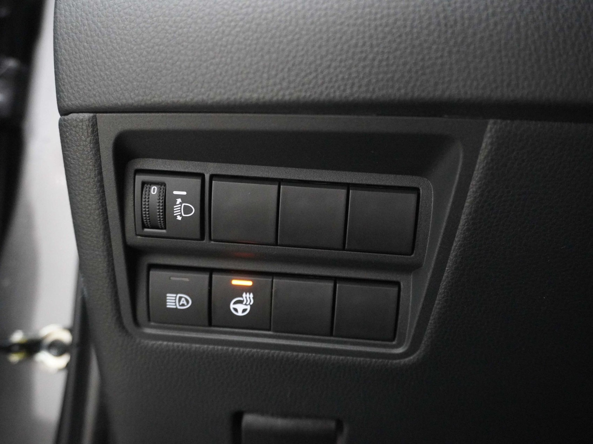 listing desktop thumbnail image 16